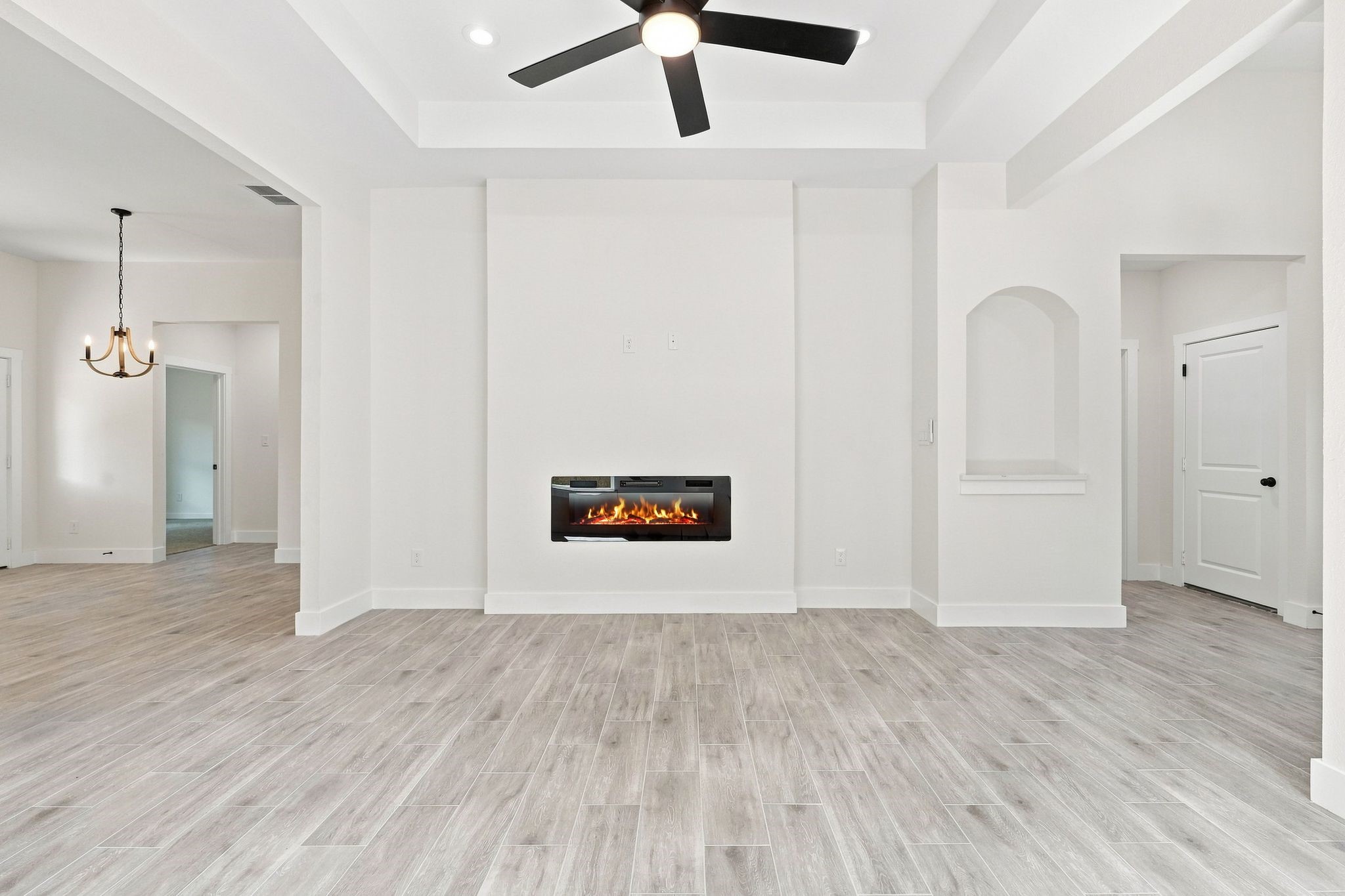 3020 Apache Street Property Photo 6