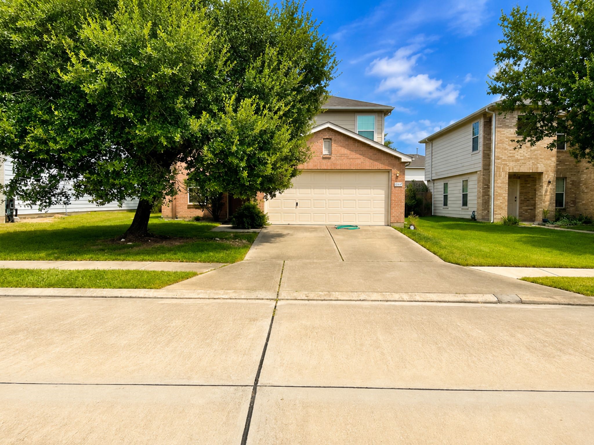 6414 Warfield Lane