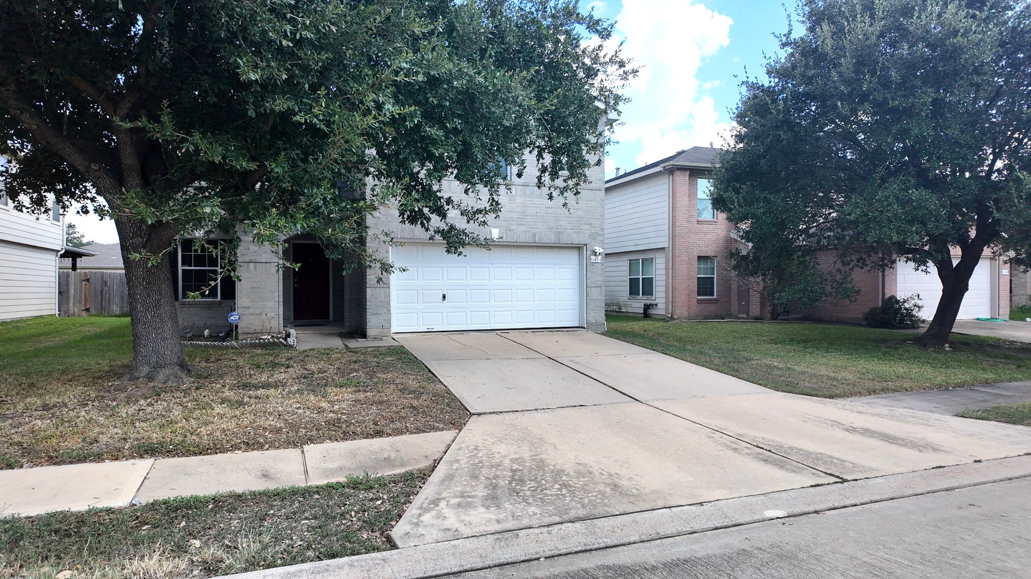 6414 Warfield Lane Property Photo 2