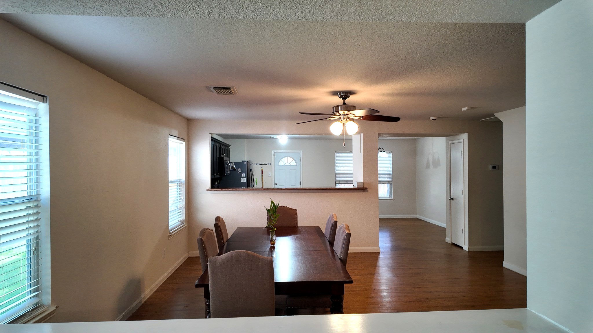 6414 Warfield Lane Property Photo 5