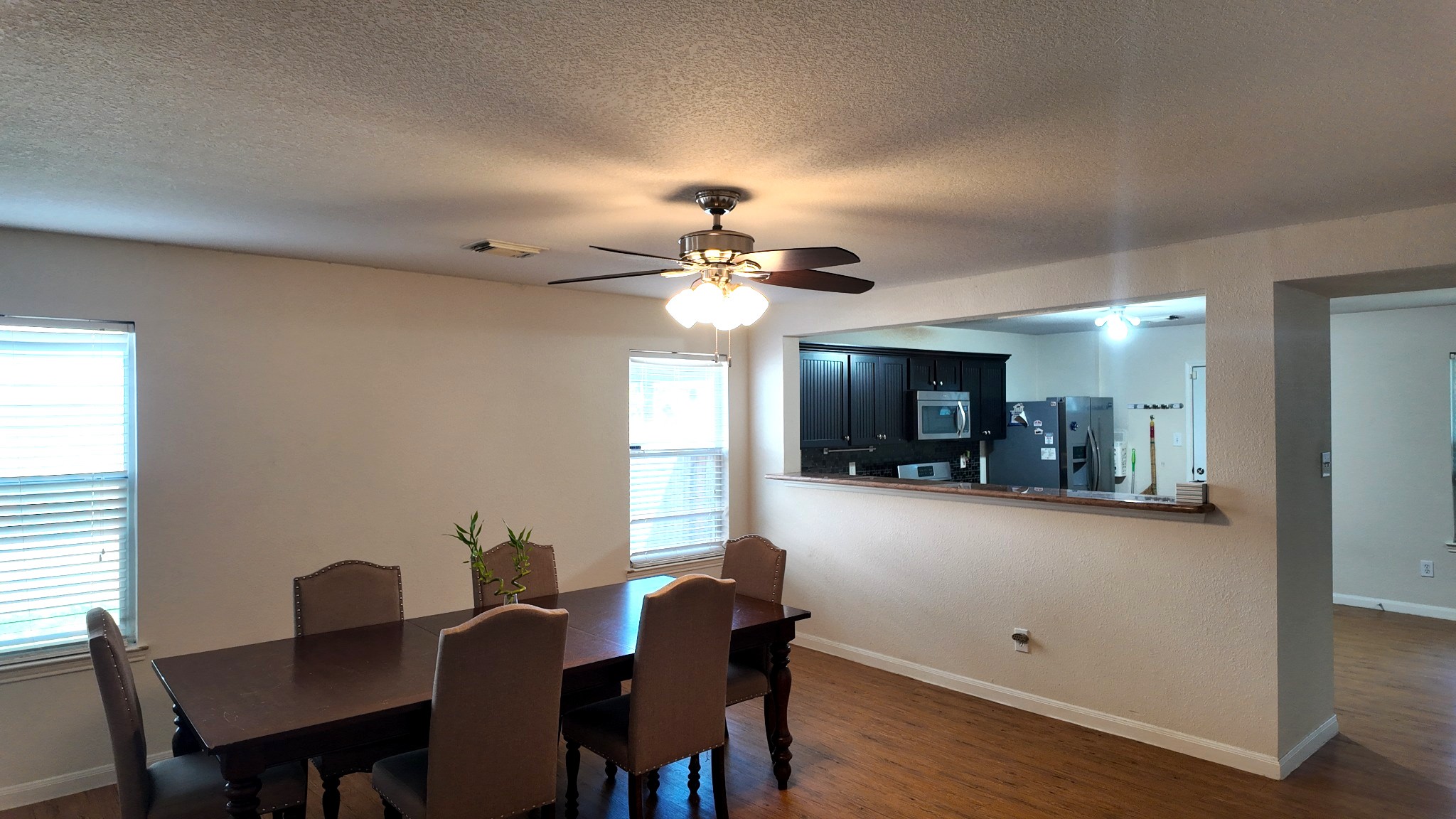 6414 Warfield Lane Property Photo 7