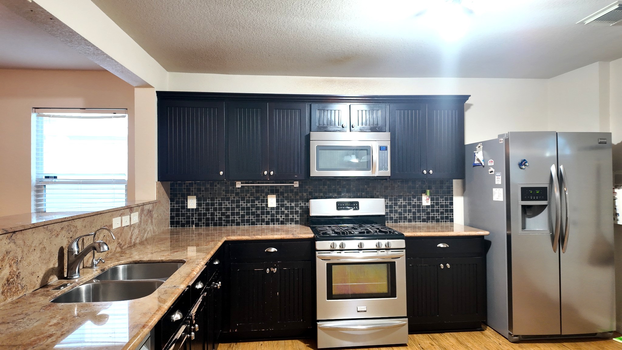 6414 Warfield Lane Property Photo 9