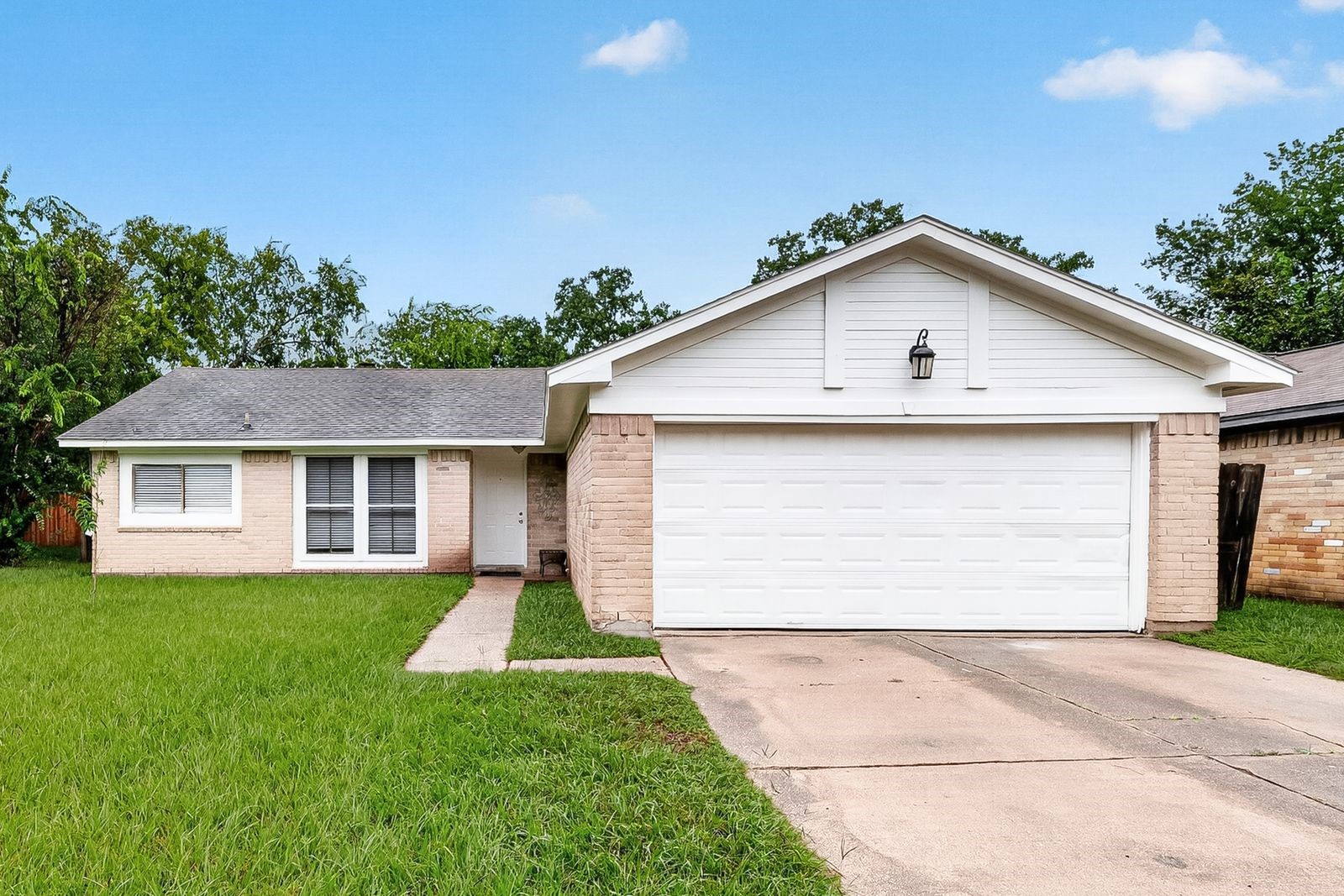 12150 Osage Park Drive Property Photo 1