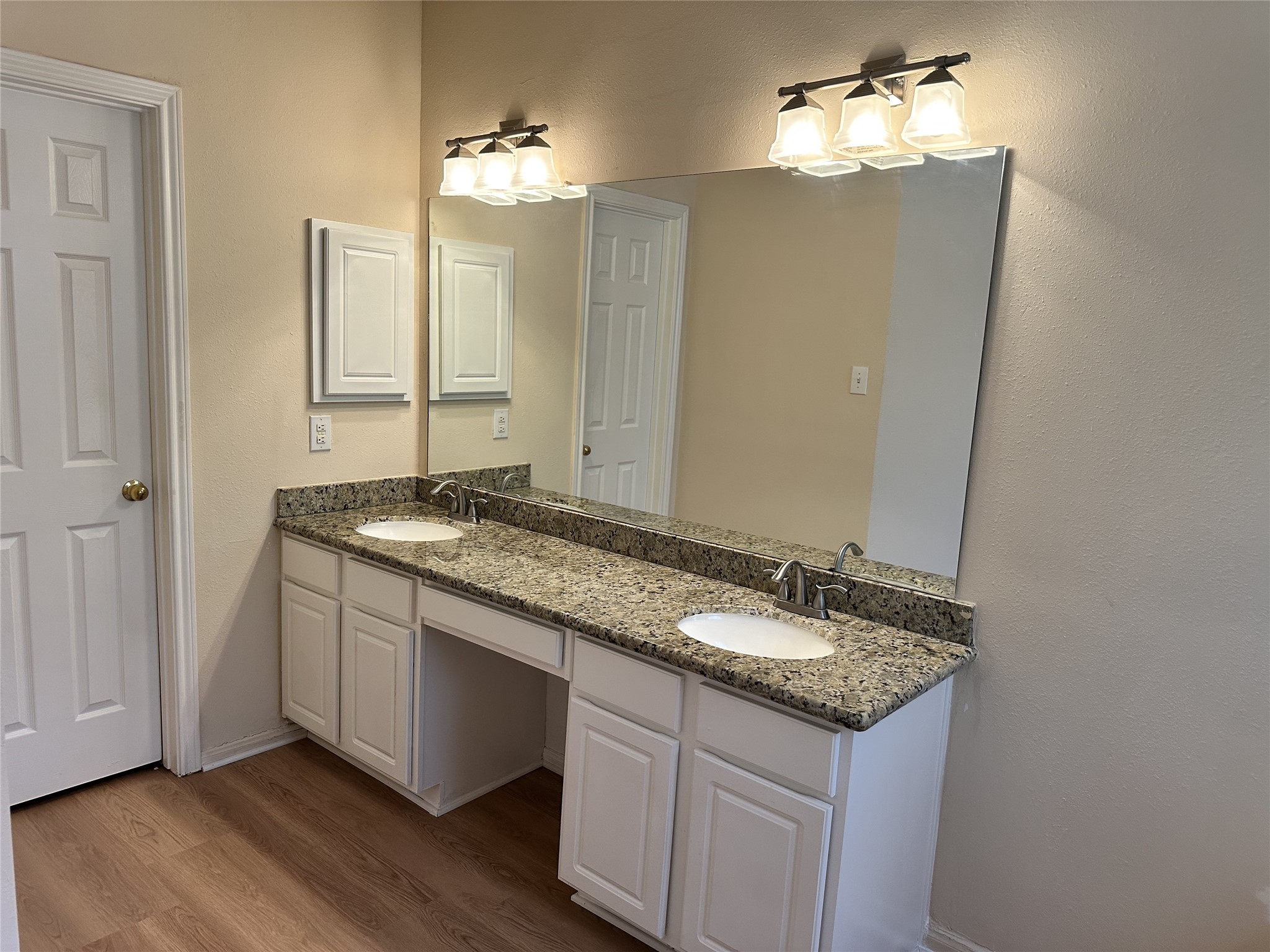 1138 Evandale Lane Property Photo 16