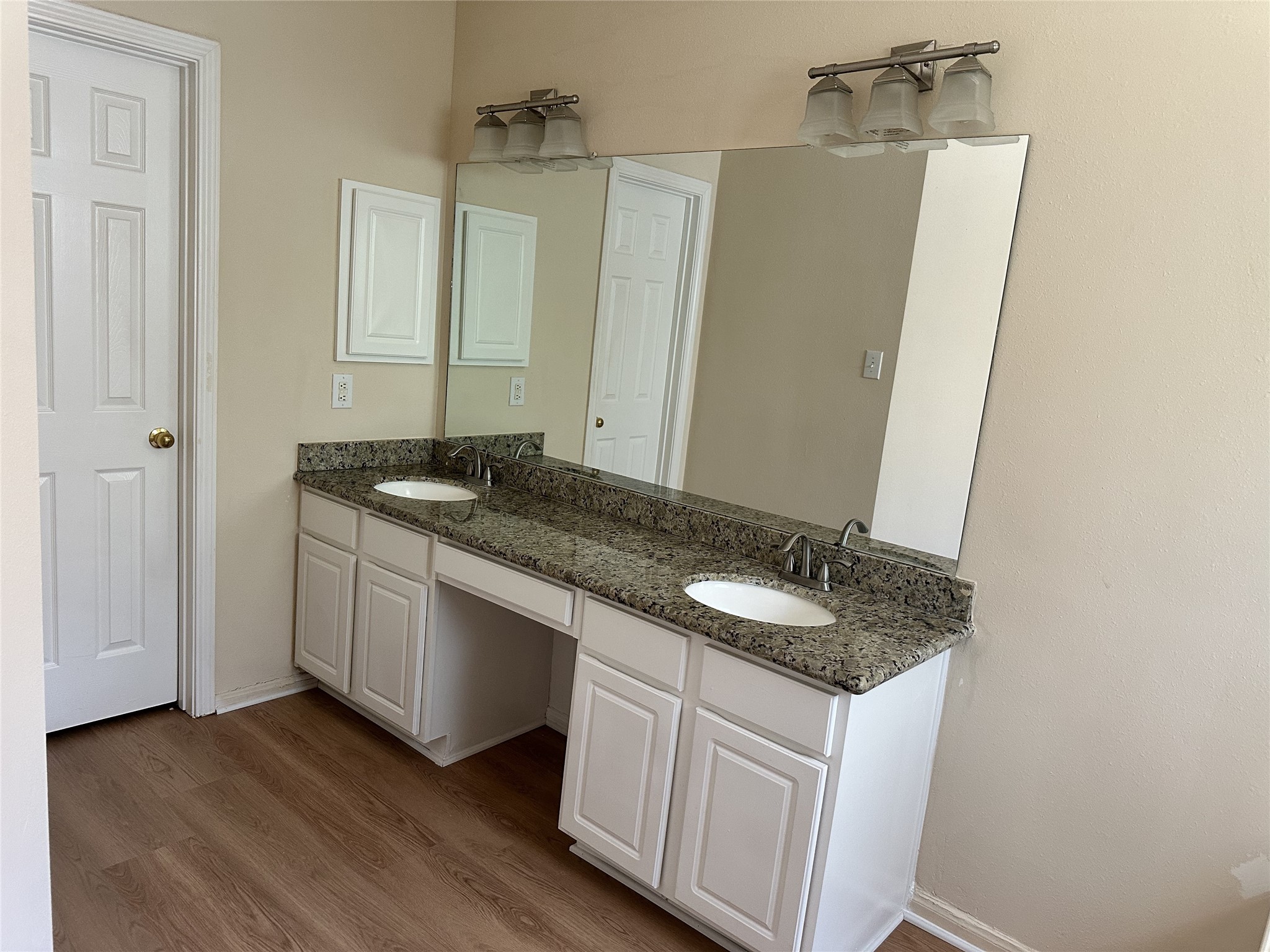1138 Evandale Lane Property Photo 17