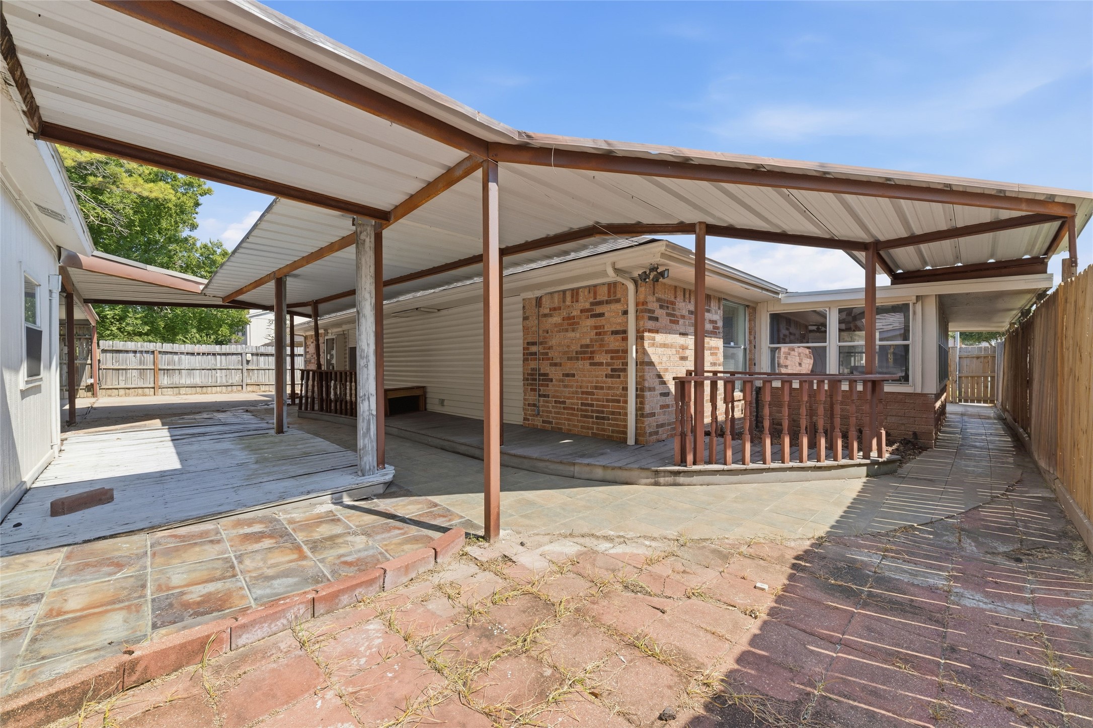 1410 Lexington Boulevard Property Photo 3