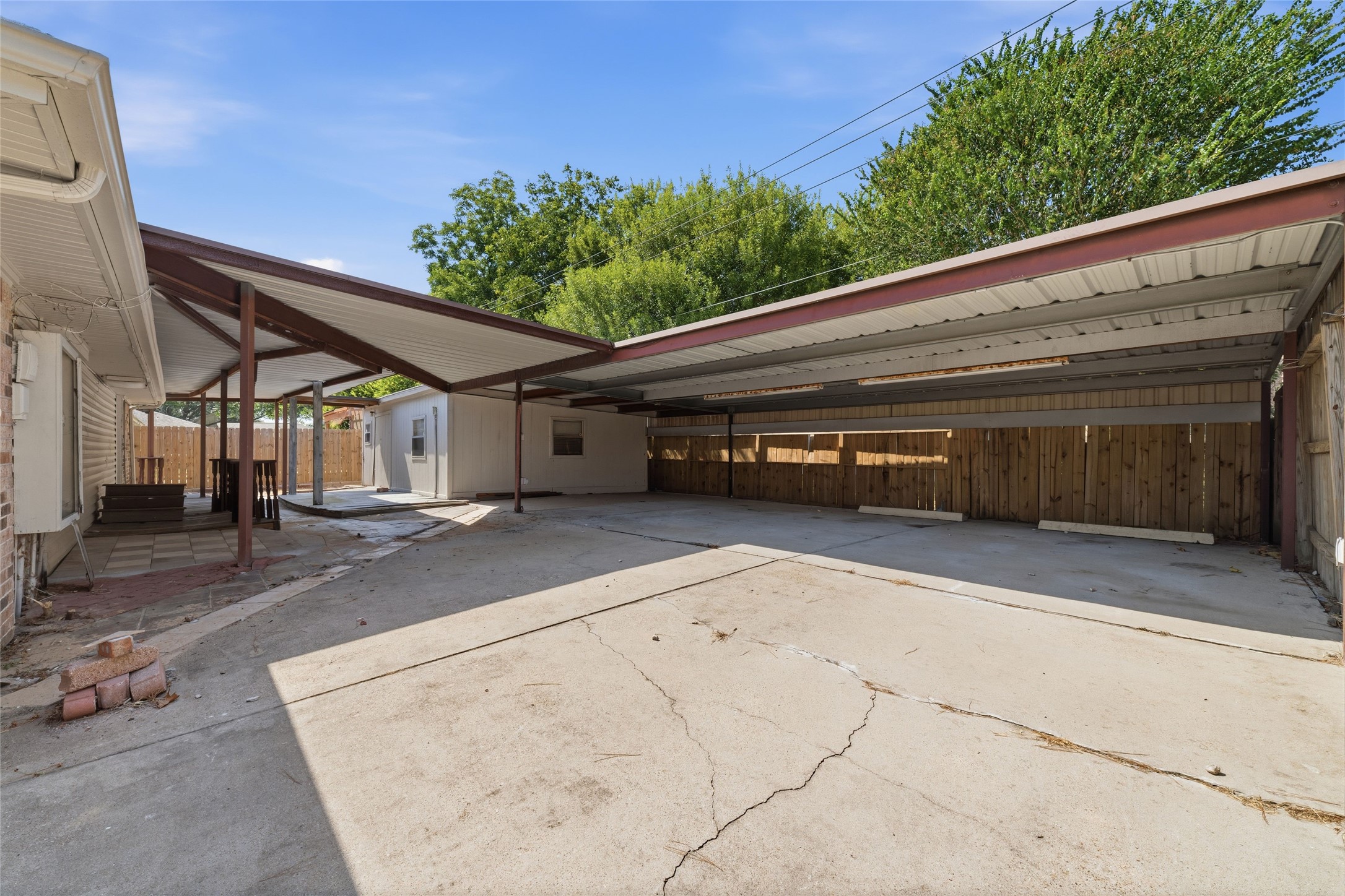 1410 Lexington Boulevard Property Photo 4