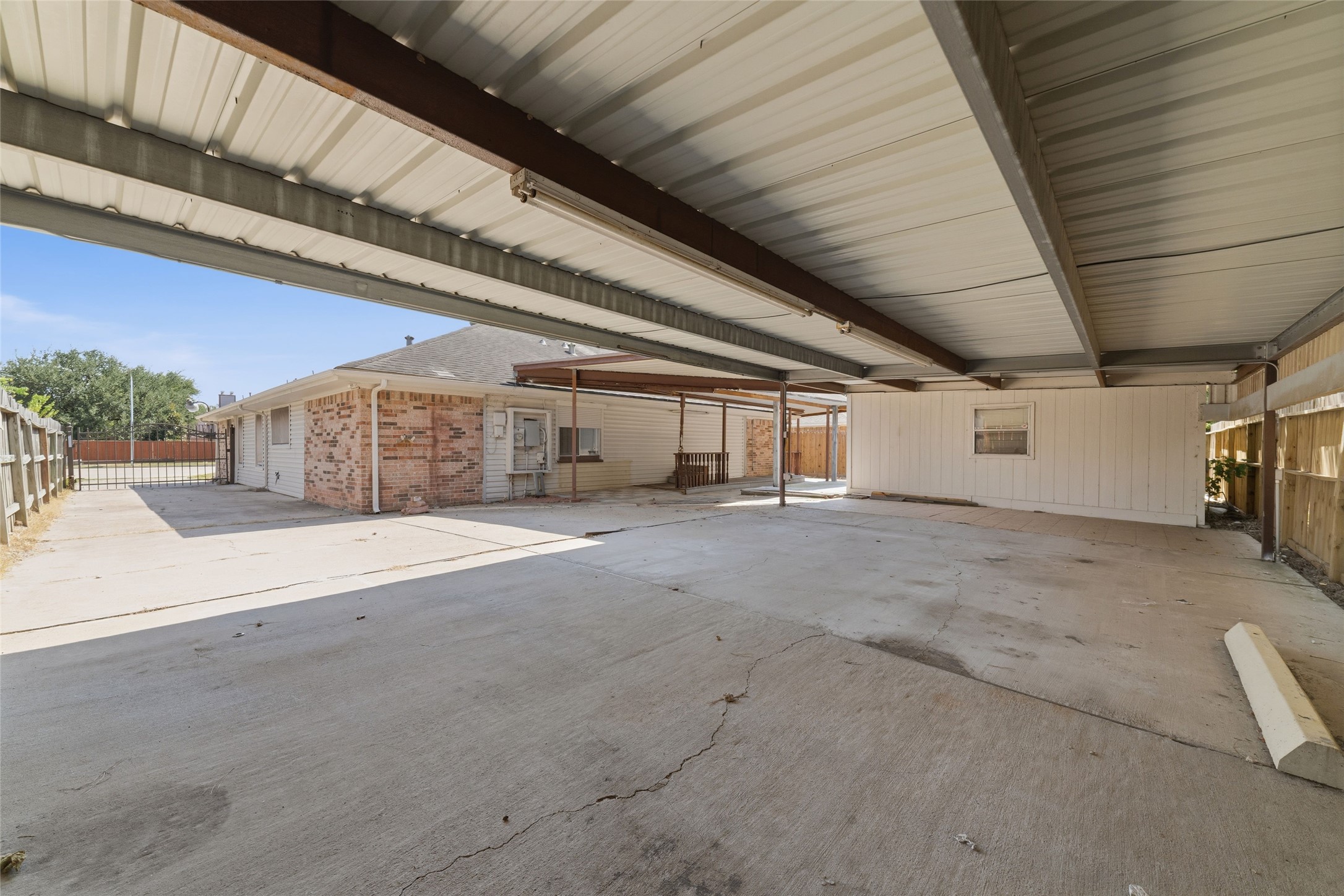 1410 Lexington Boulevard Property Photo 5
