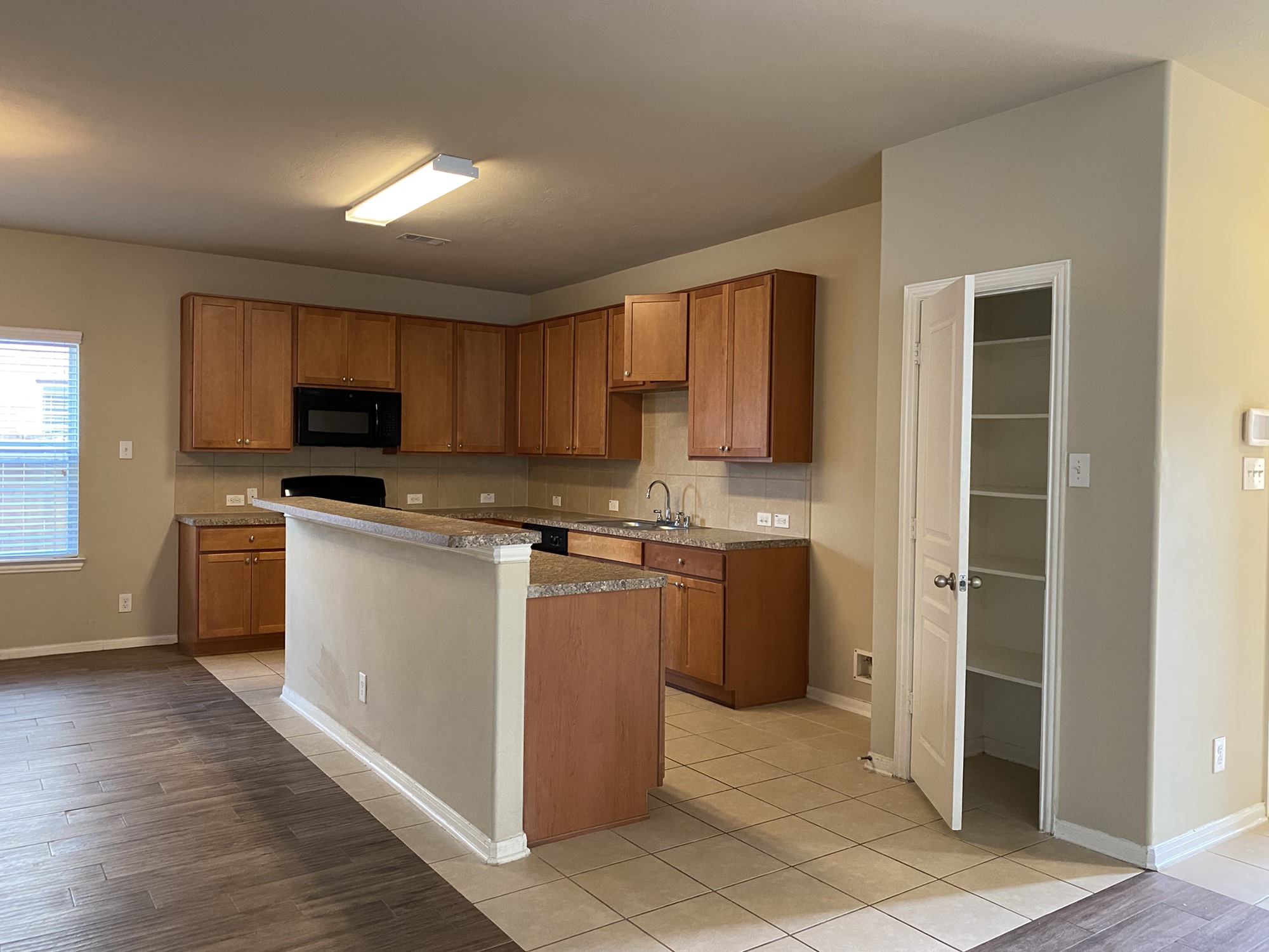 18206 Canary Bluff Property Photo 8