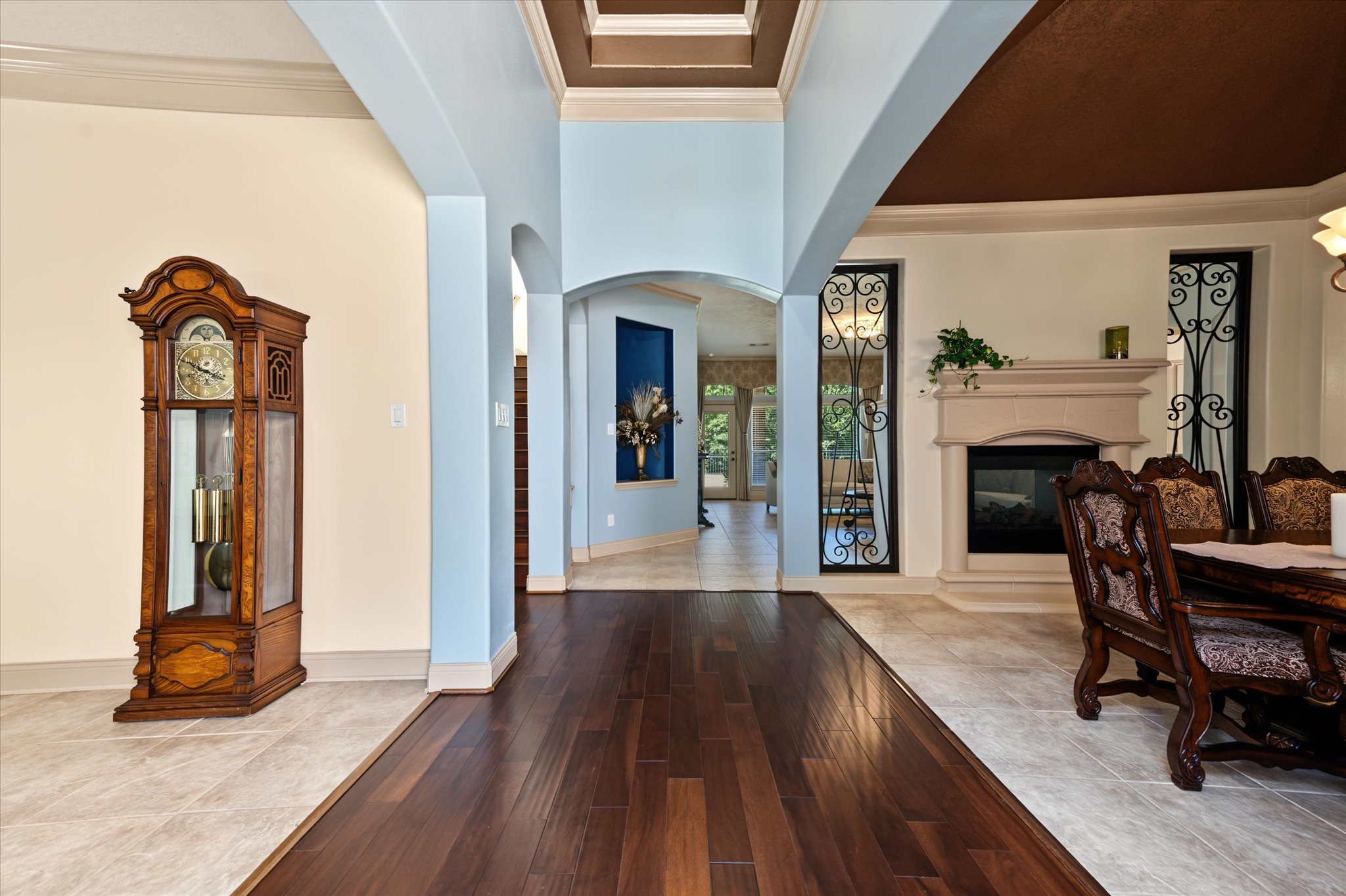 1219 Hamlet Way Property Photo 4