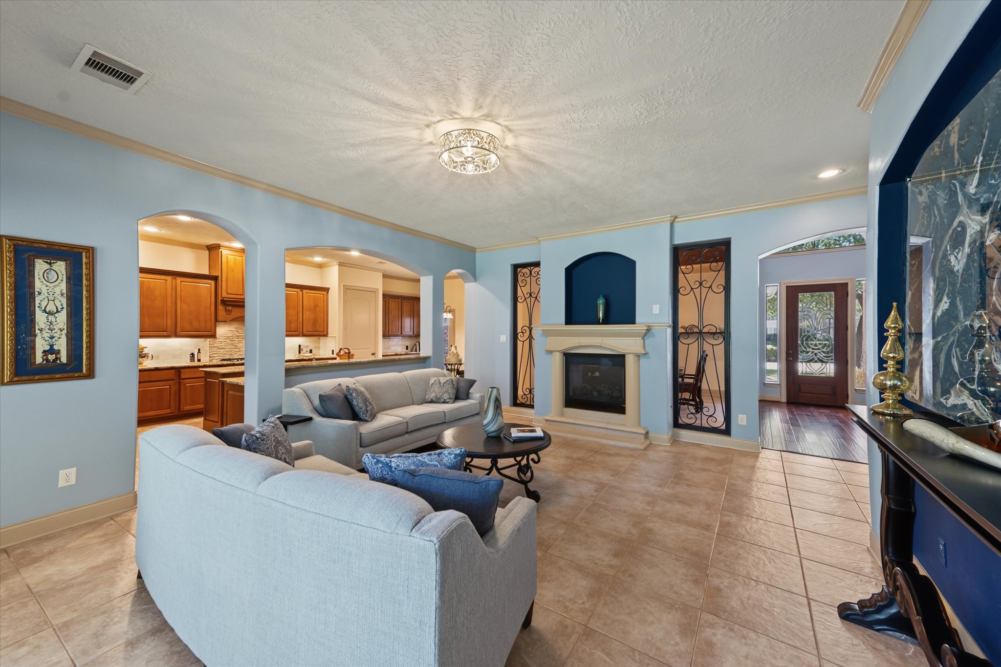 1219 Hamlet Way Property Photo 13