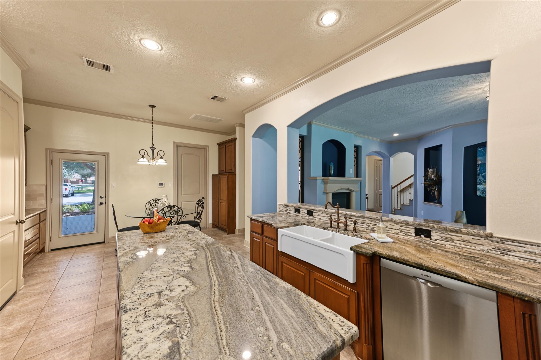 1219 Hamlet Way Property Photo 19