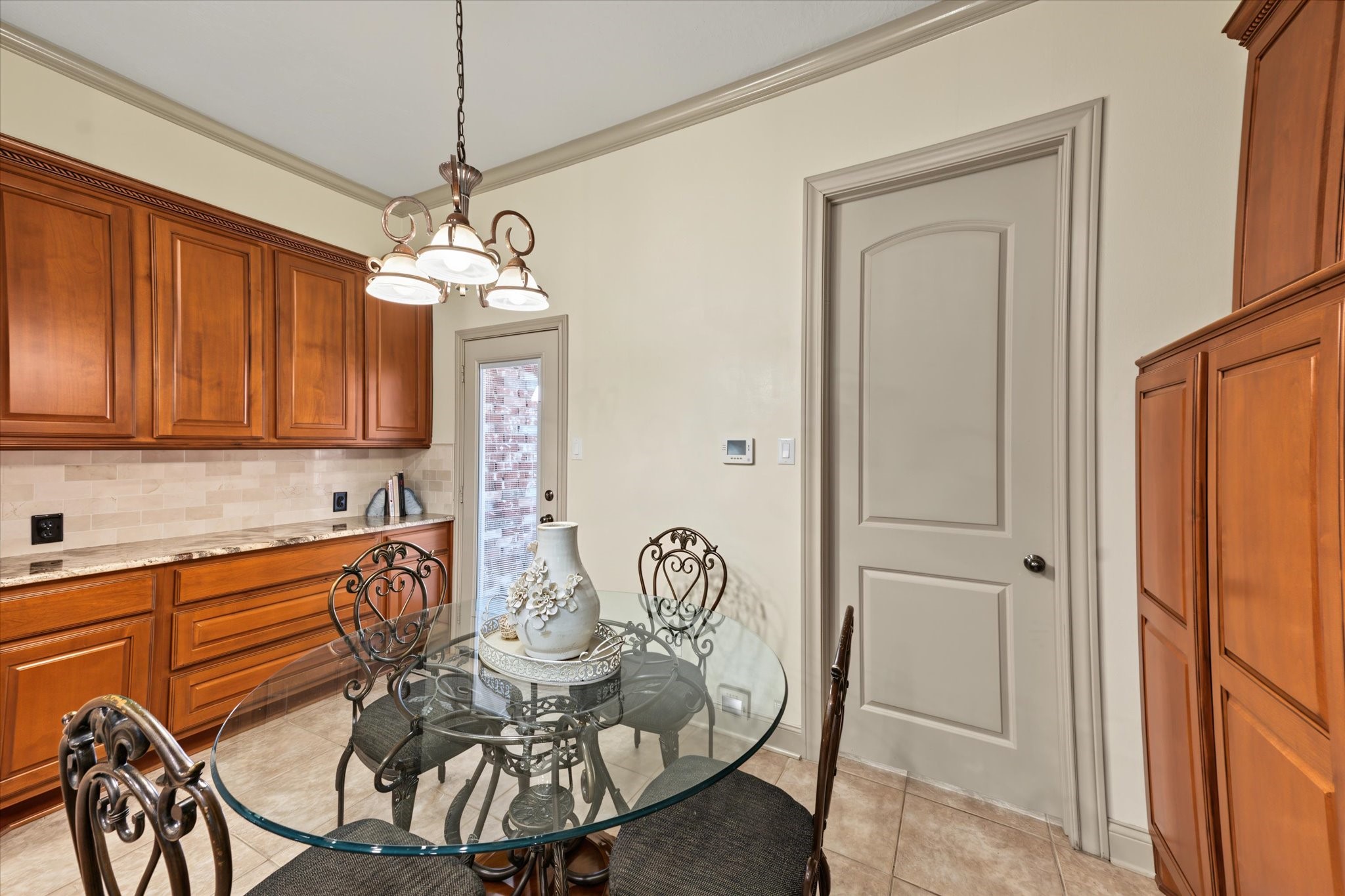 1219 Hamlet Way Property Photo 21