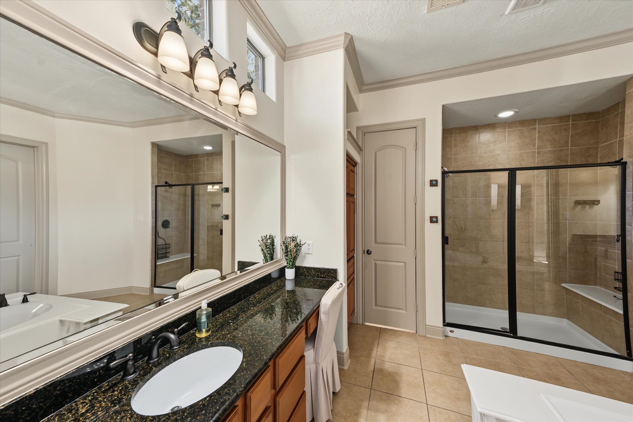 1219 Hamlet Way Property Photo 30