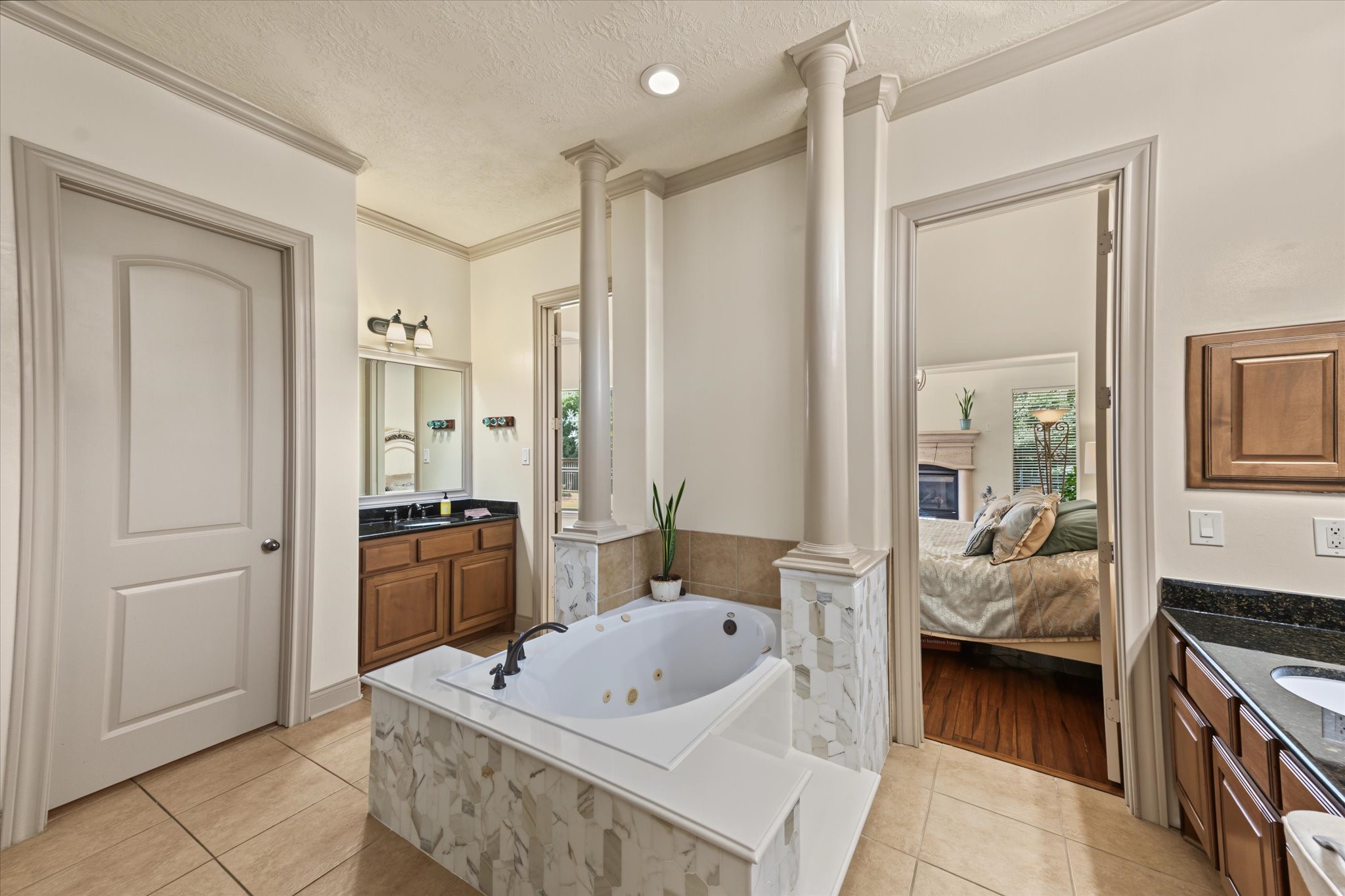 1219 Hamlet Way Property Photo 32