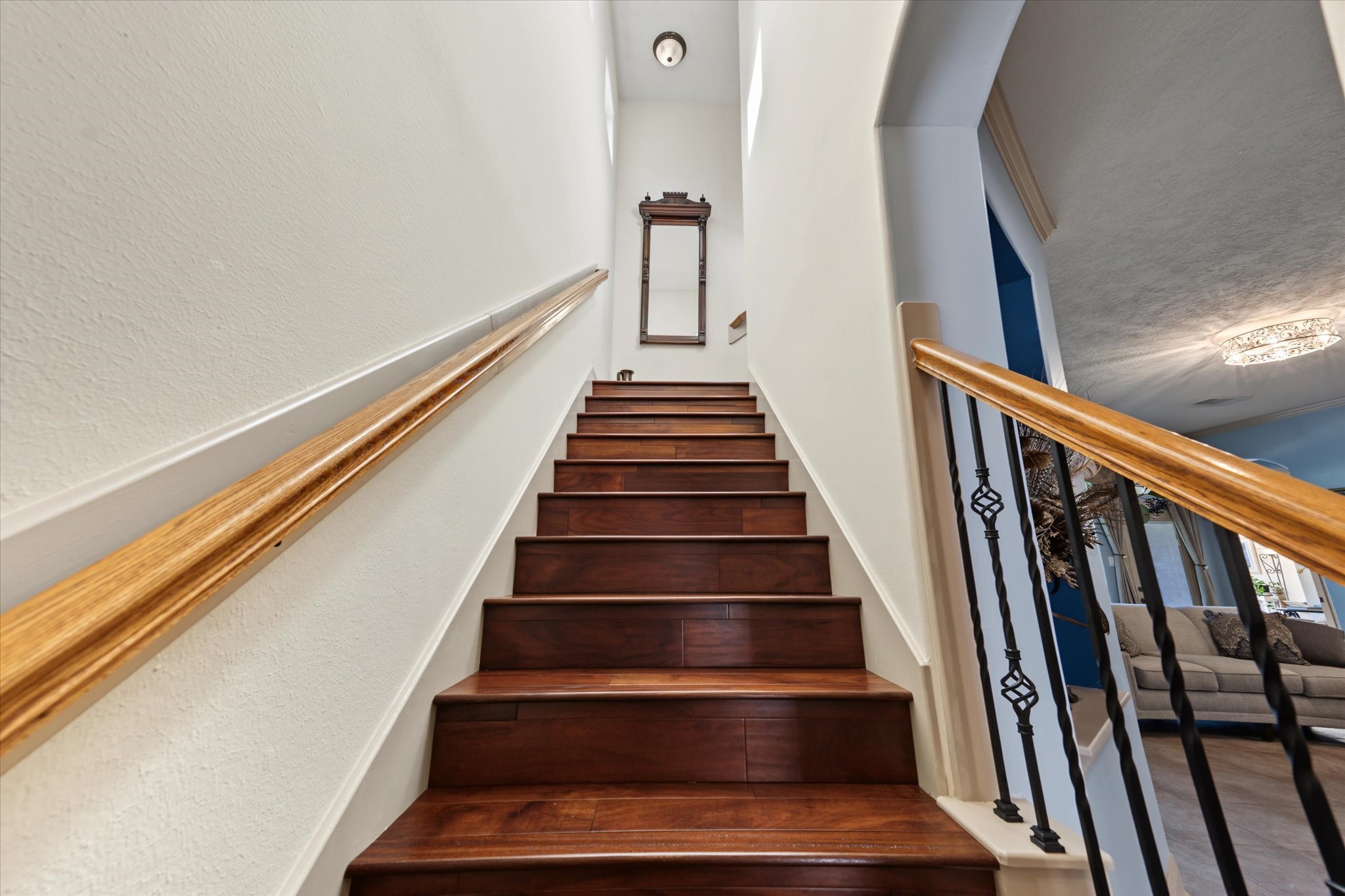 1219 Hamlet Way Property Photo 34