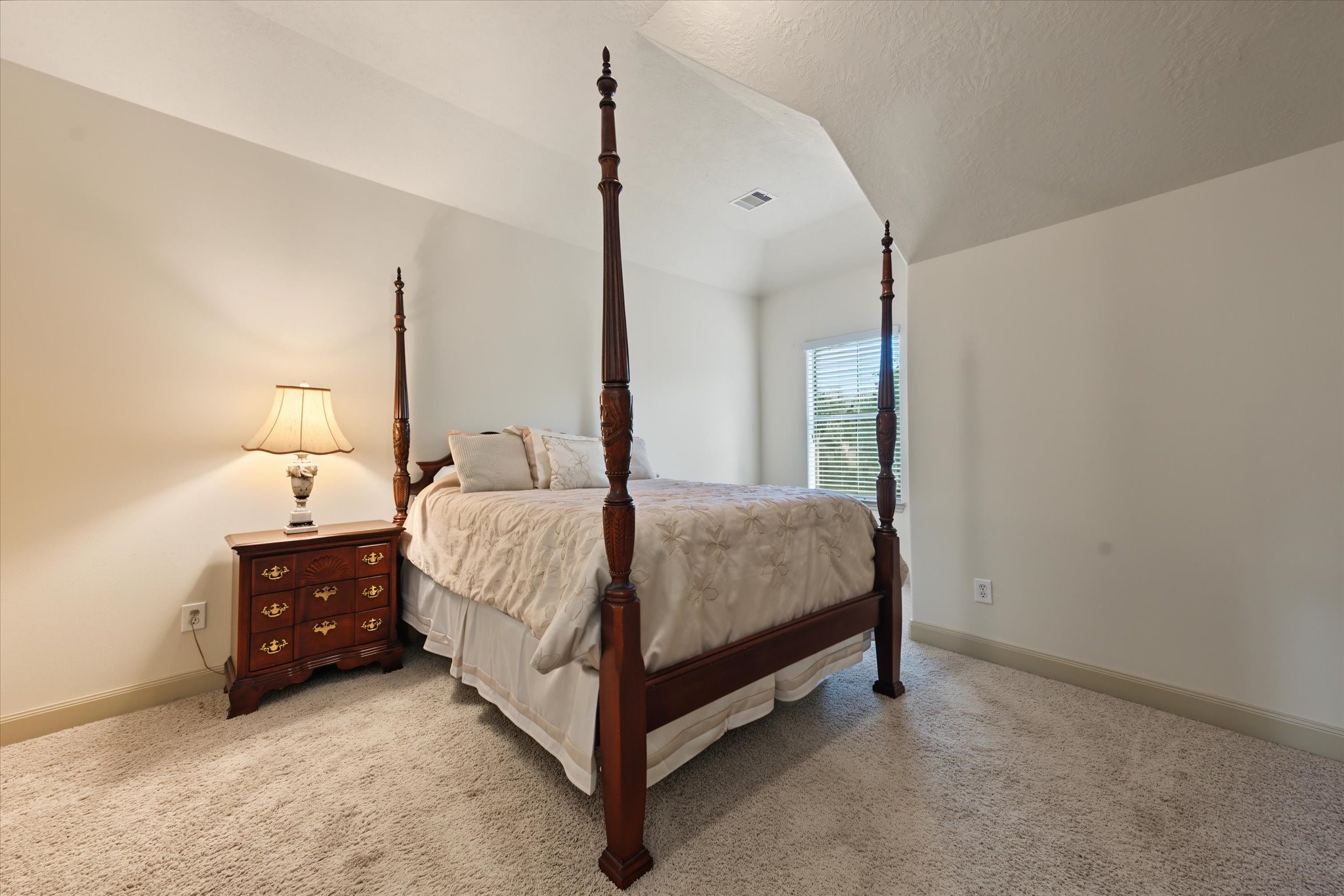 1219 Hamlet Way Property Photo 40