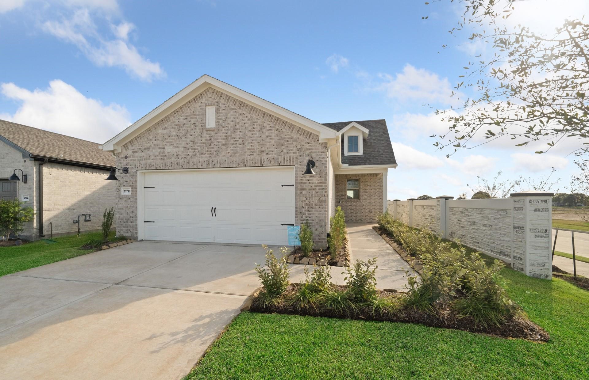 31727 Valor Drive Property Photo 1