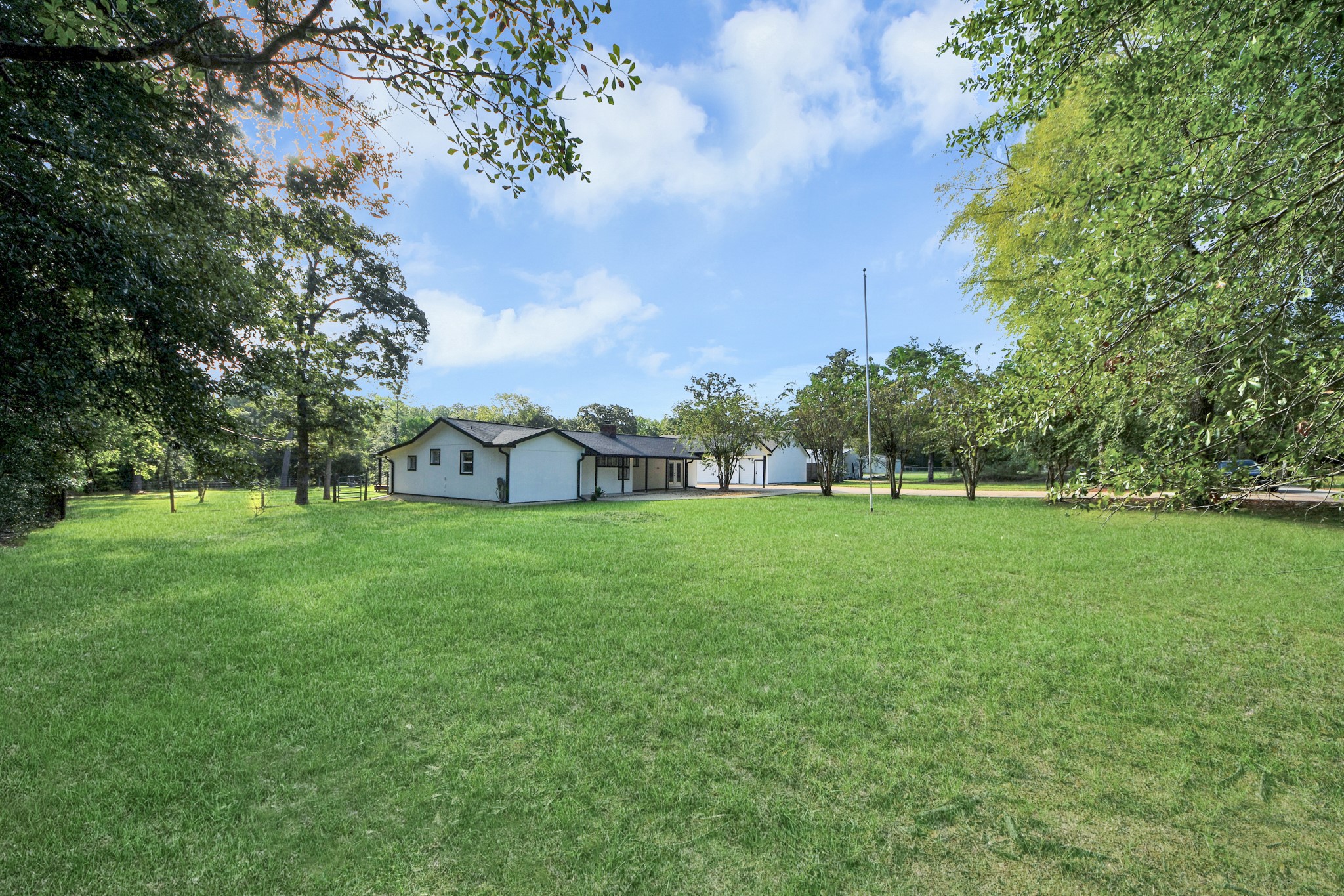 26032 Pine Oak Drive Property Photo 2