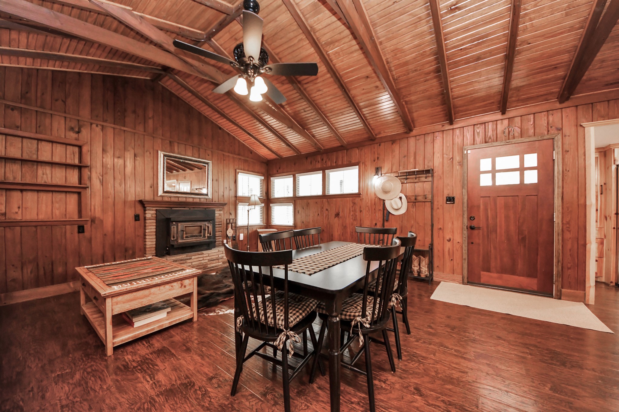 26032 Pine Oak Drive Property Photo 9