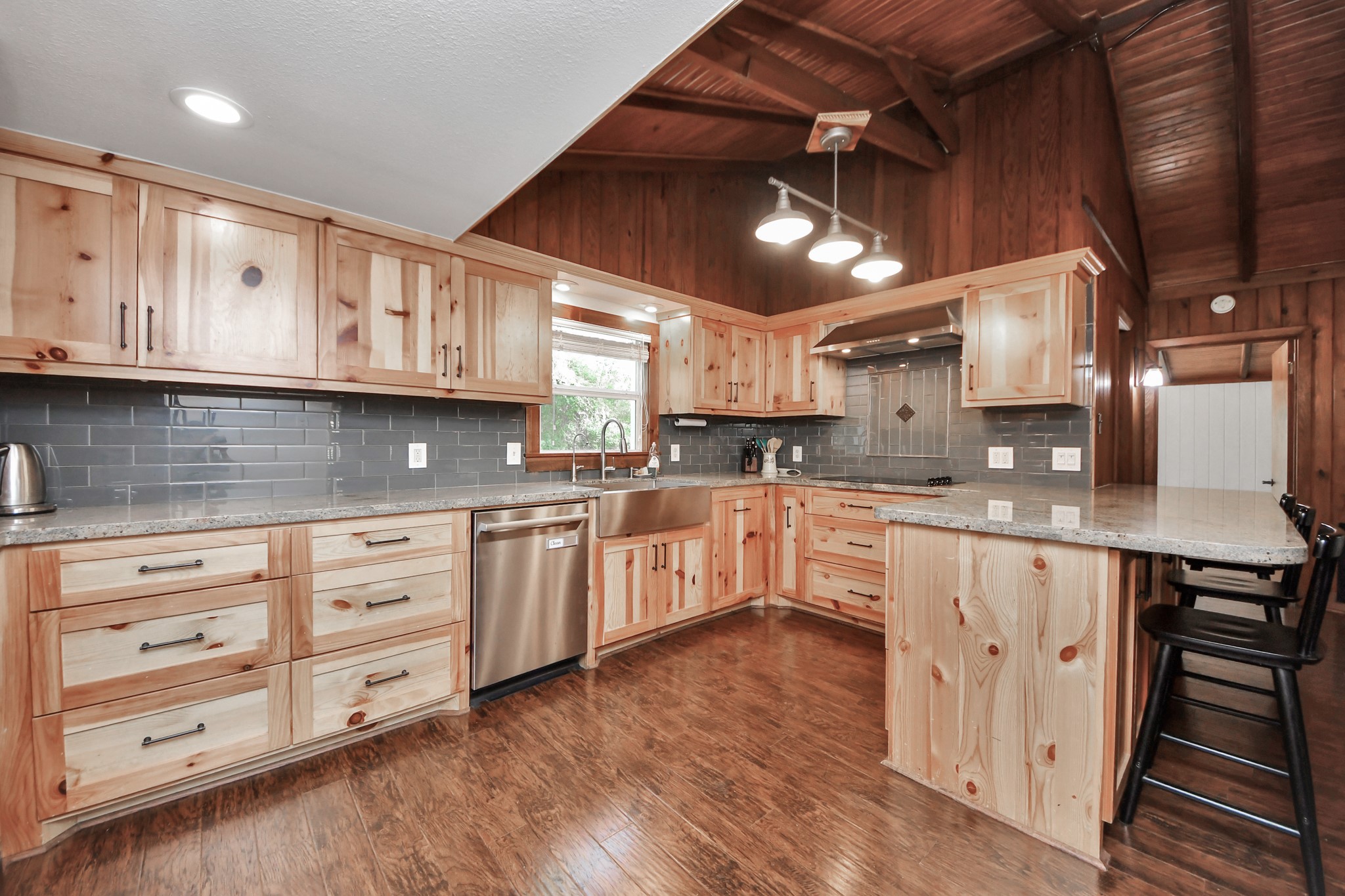 26032 Pine Oak Drive Property Photo 11