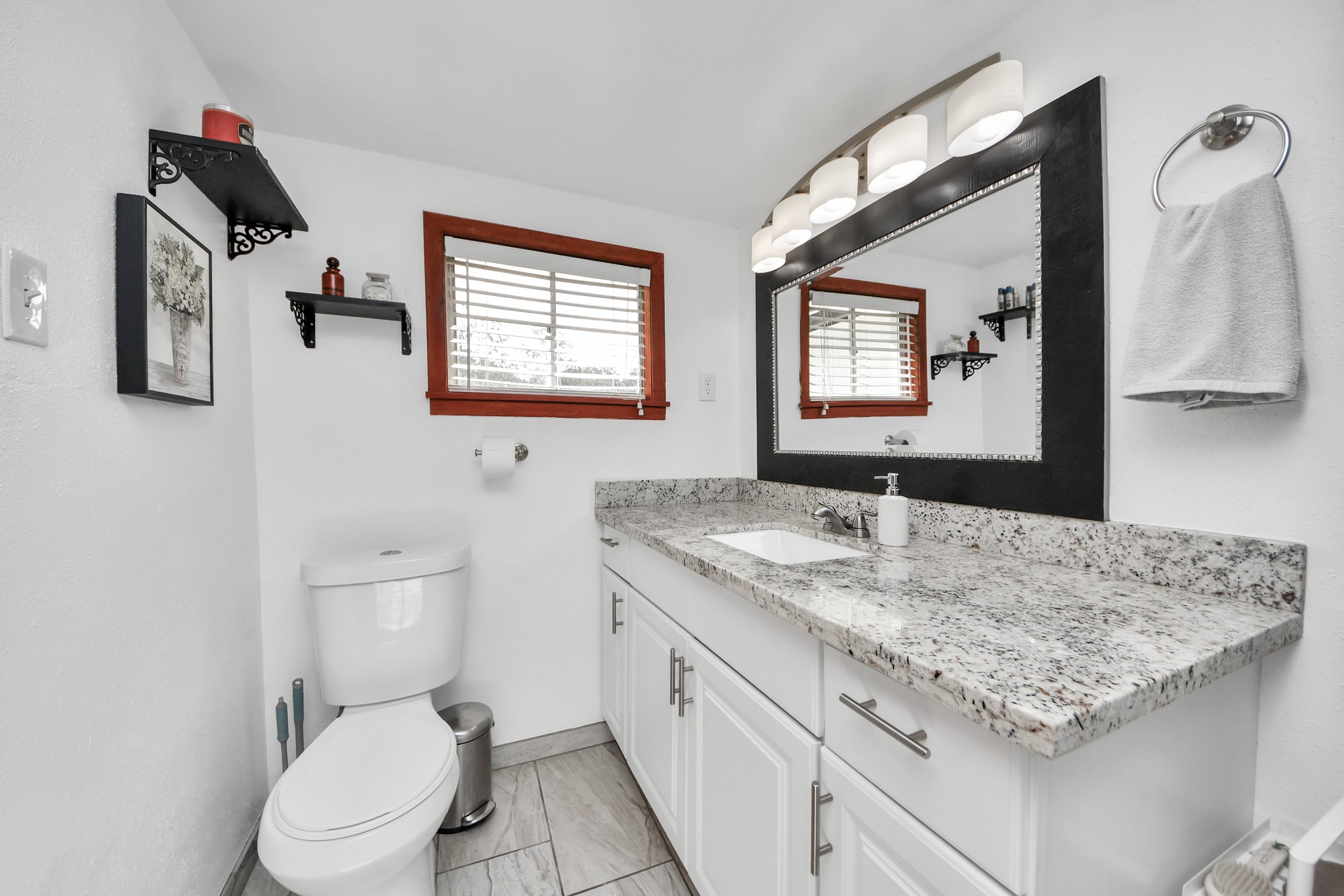 26032 Pine Oak Drive Property Photo 22