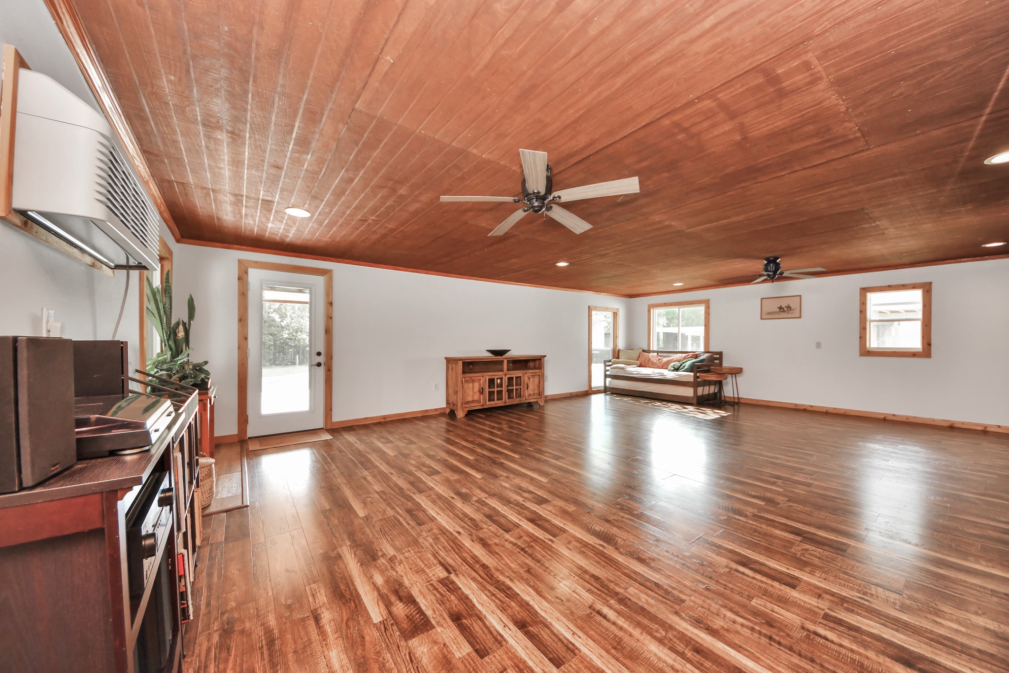 26032 Pine Oak Drive Property Photo 23