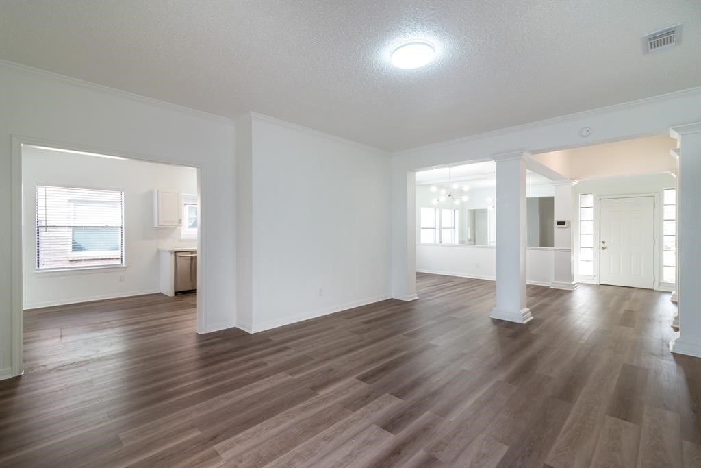 1030 Wentworth Drive Property Photo 5