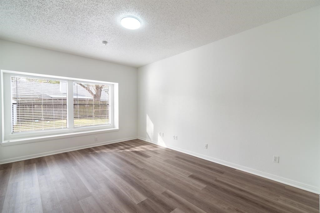 1030 Wentworth Drive Property Photo 7