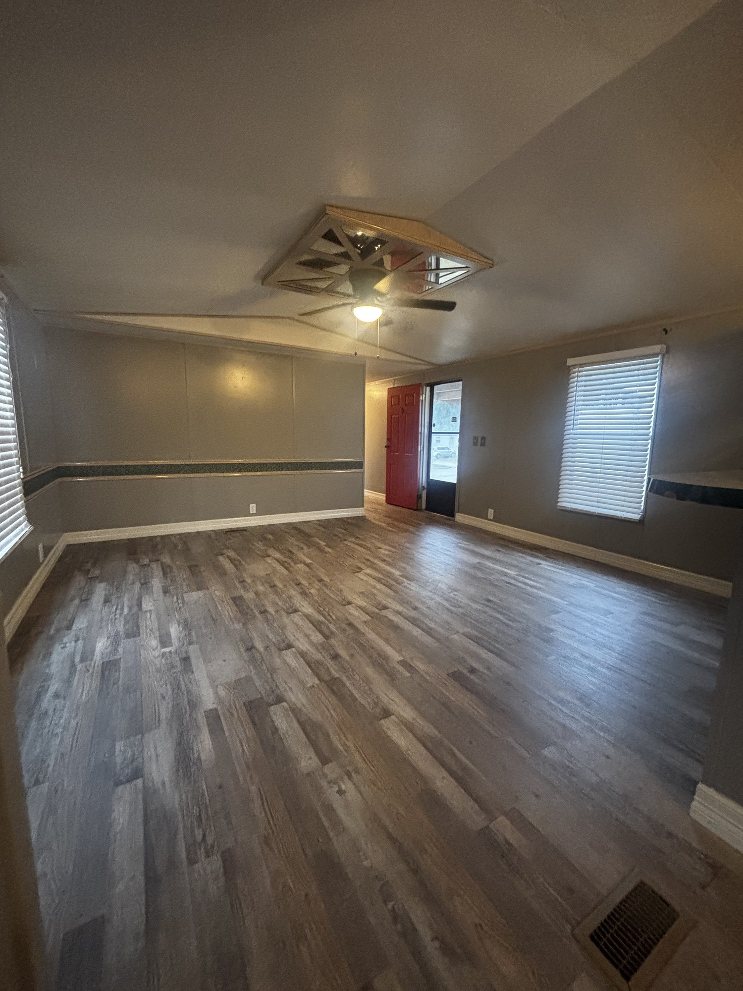 7684 S Sh 75 44 Property Photo 2