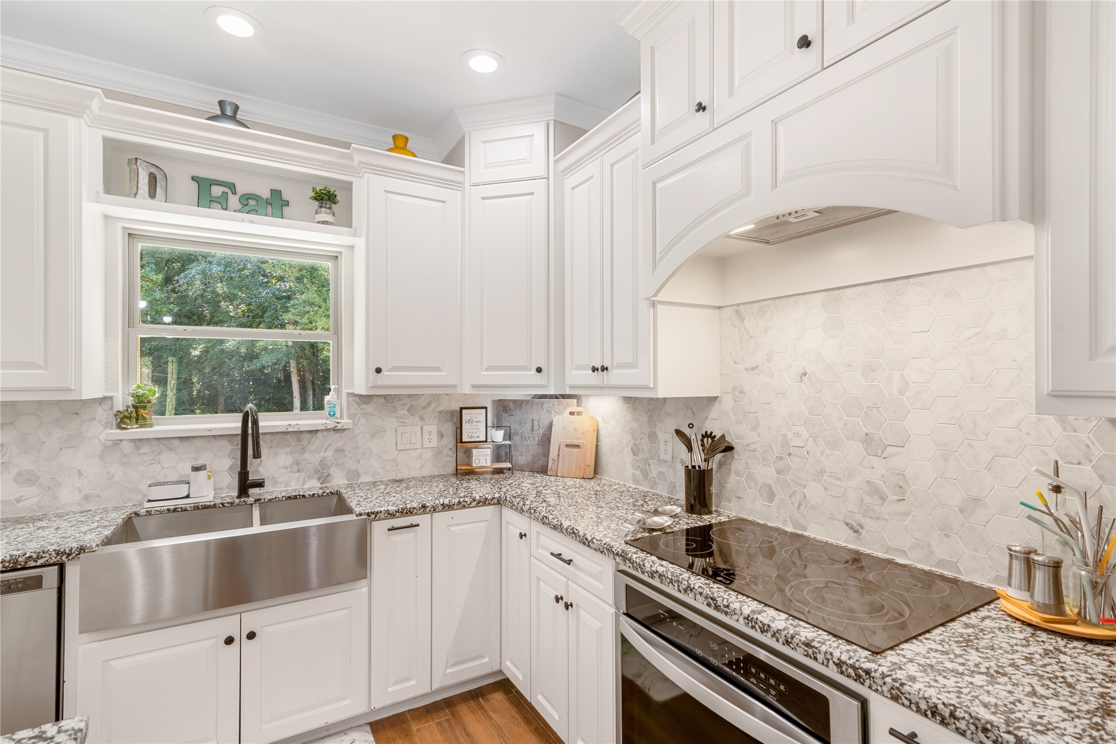 40211 Garwood Court Property Photo 13