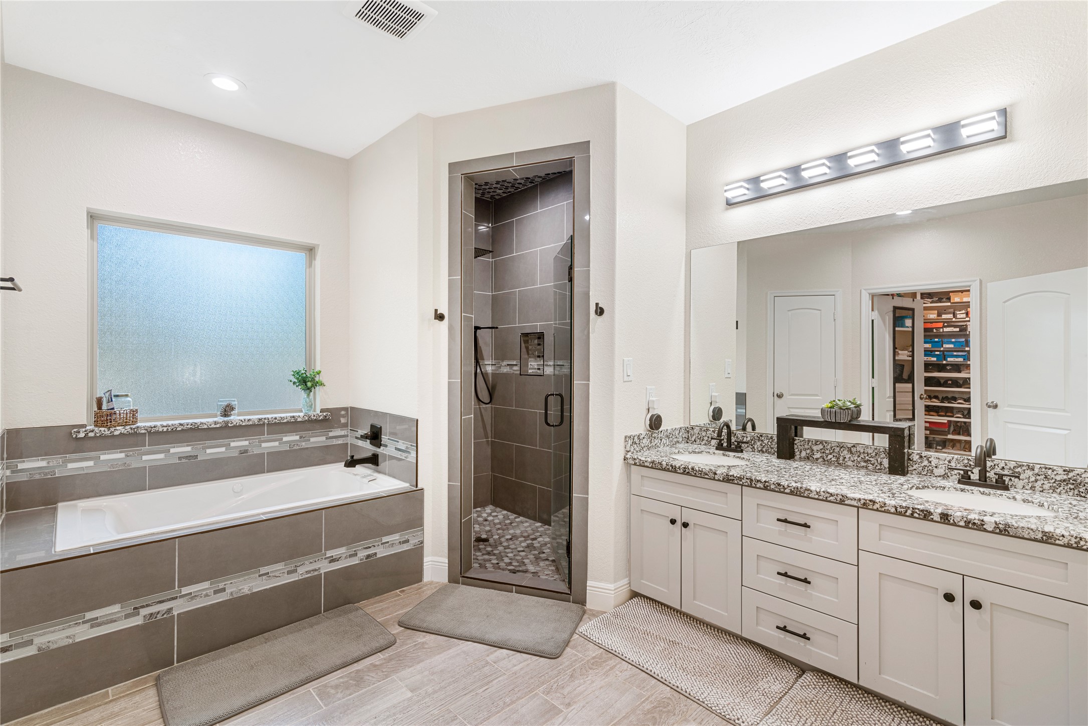 40211 Garwood Court Property Photo 18