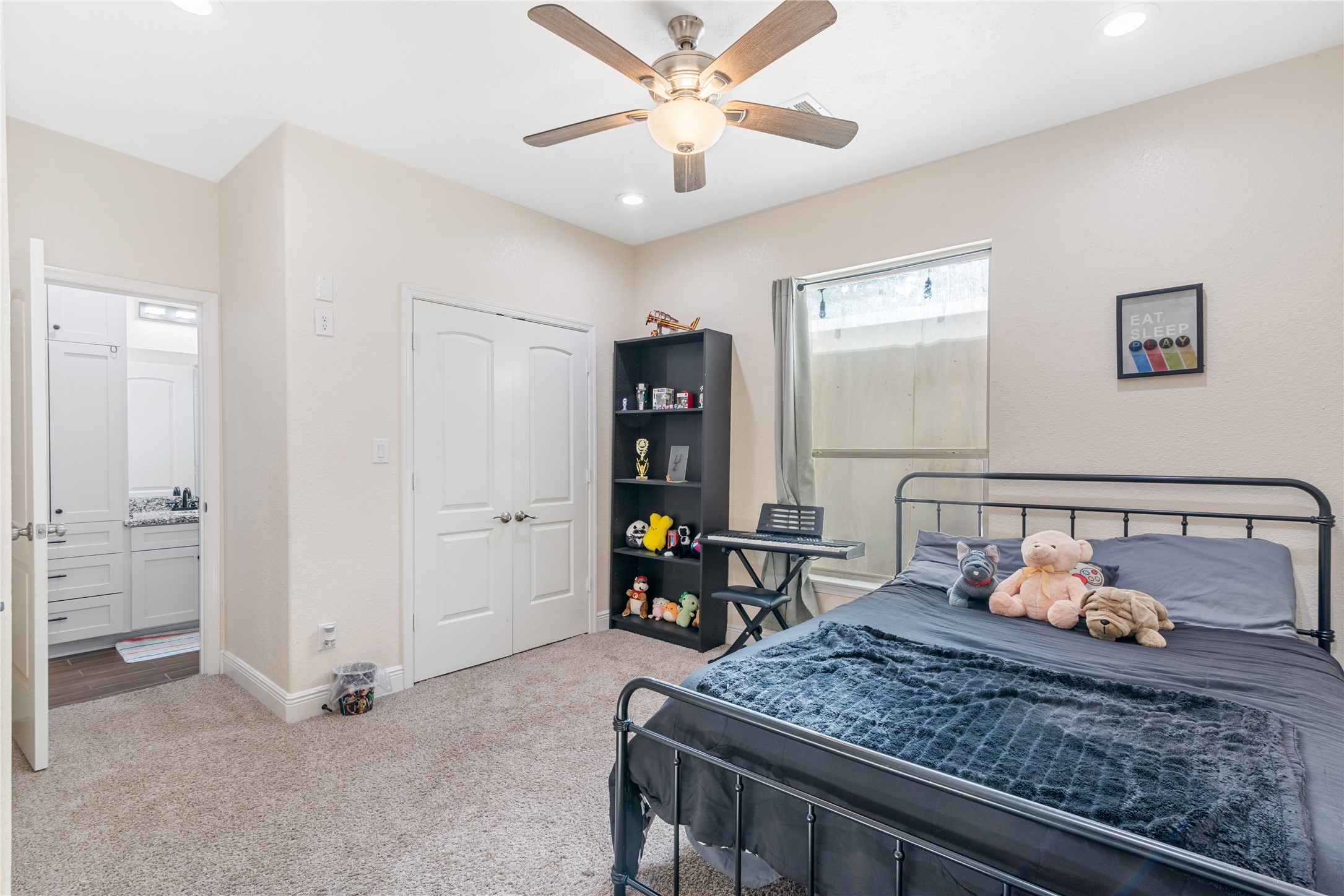 40211 Garwood Court Property Photo 24