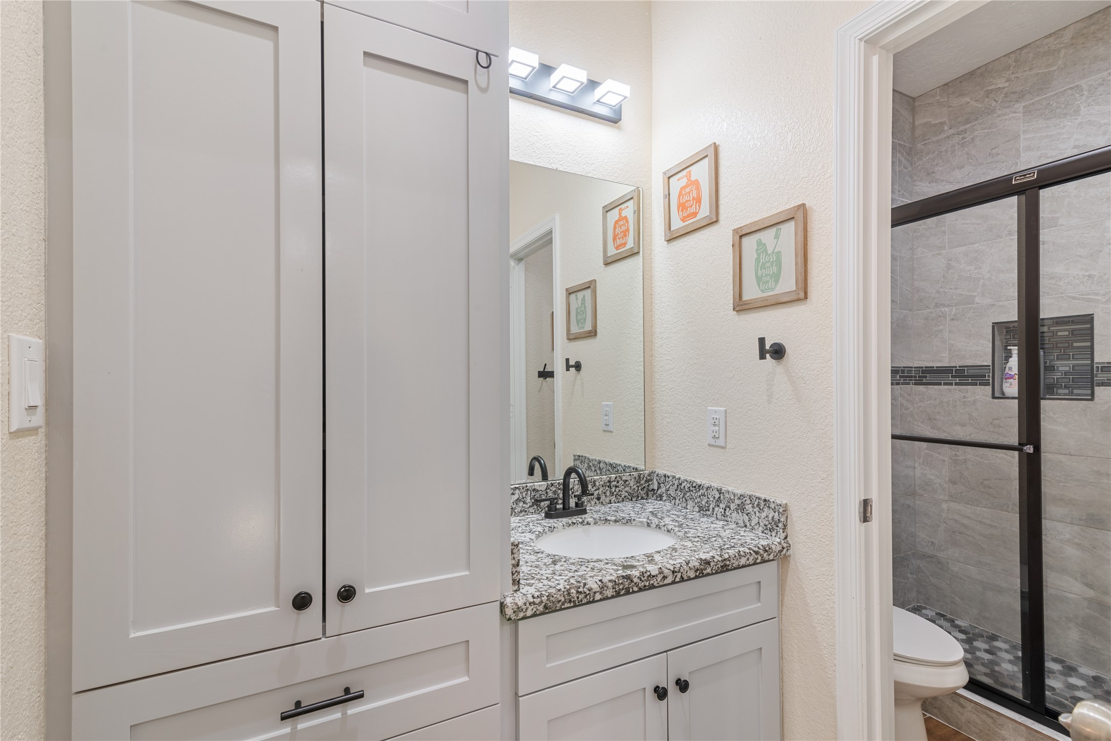 40211 Garwood Court Property Photo 28