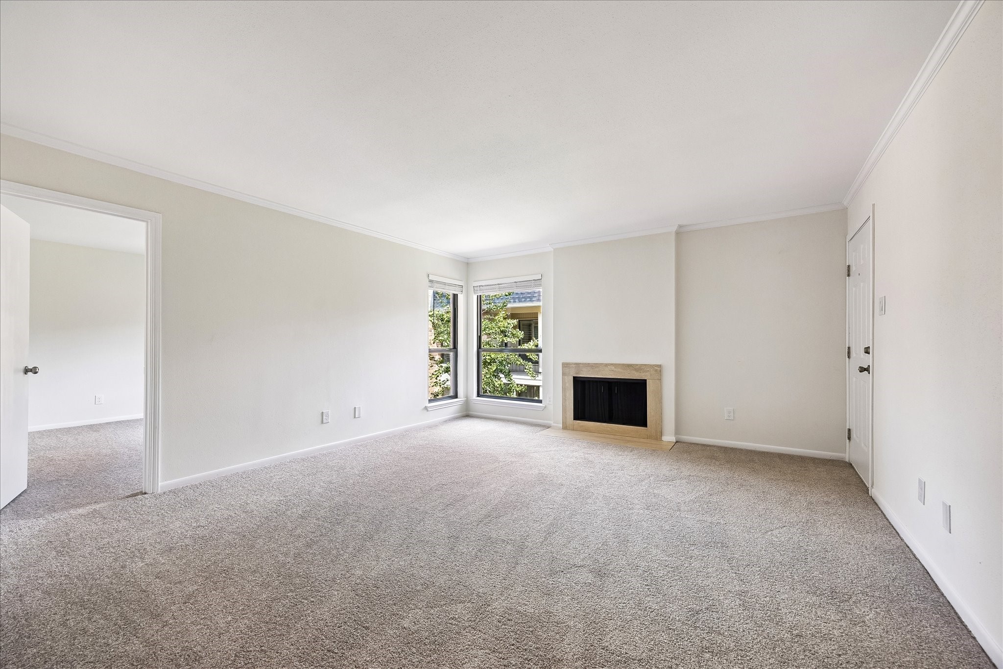 1601 S Shepherd Drive 280 Property Photo 3