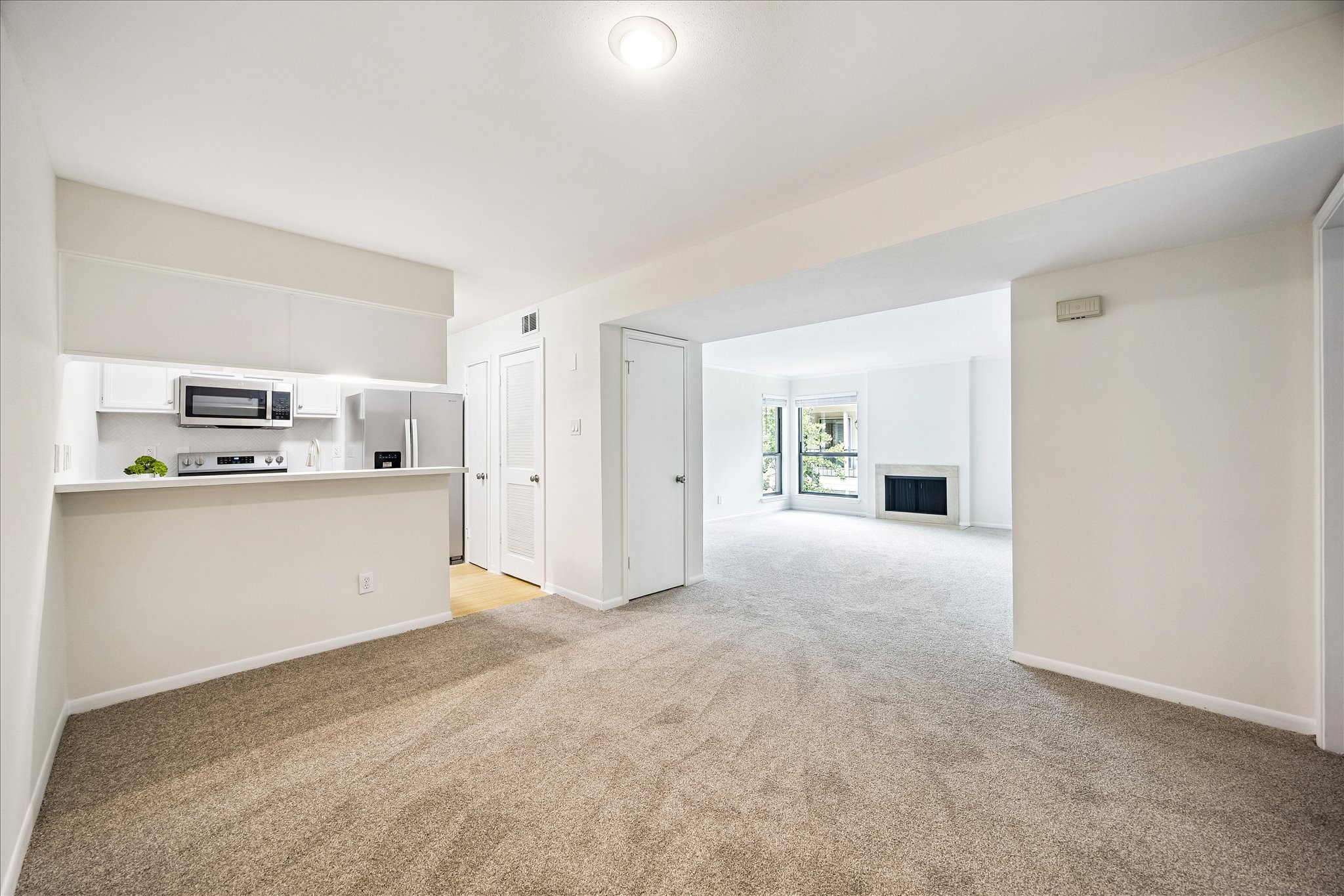 1601 S Shepherd Drive 280 Property Photo 11