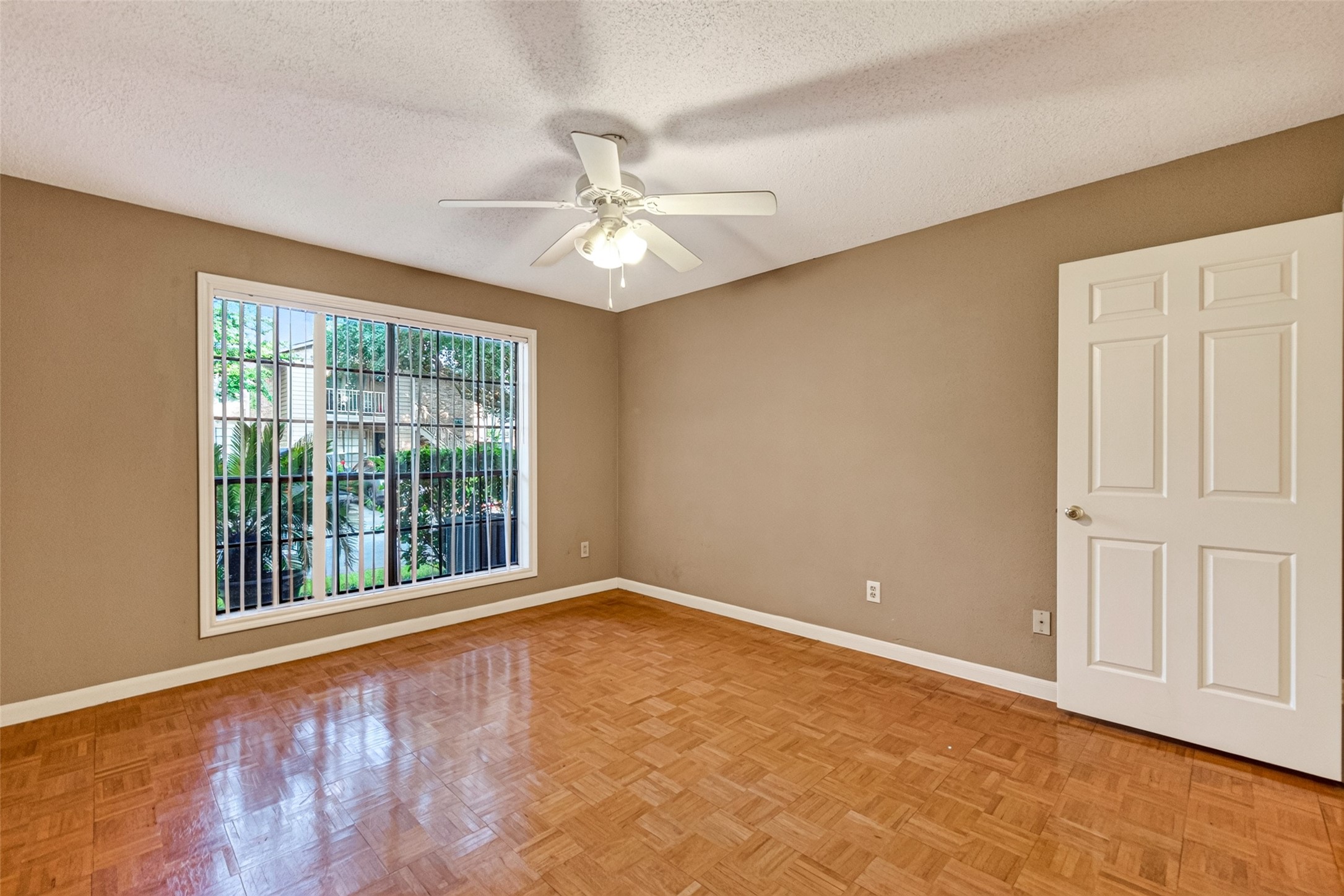 1311 Antoine Drive 237 Property Photo 25