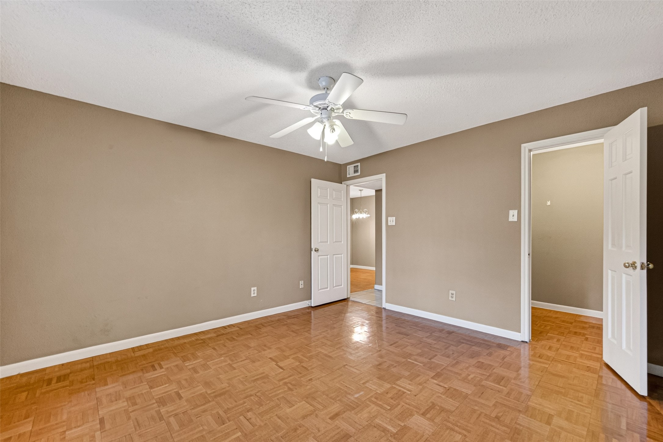 1311 Antoine Drive 237 Property Photo 27