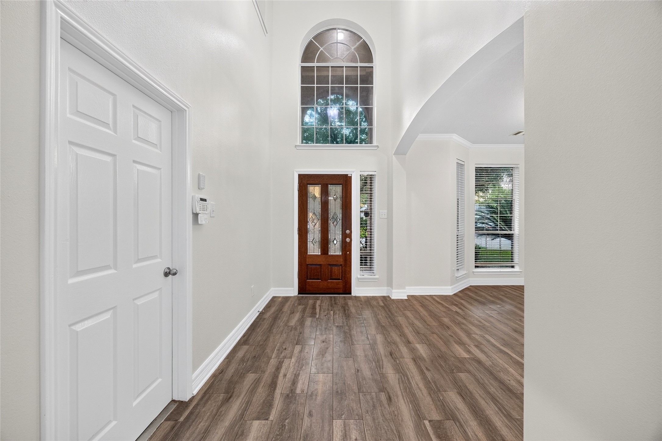 10227 Mossy Brook Lane Property Photo 5