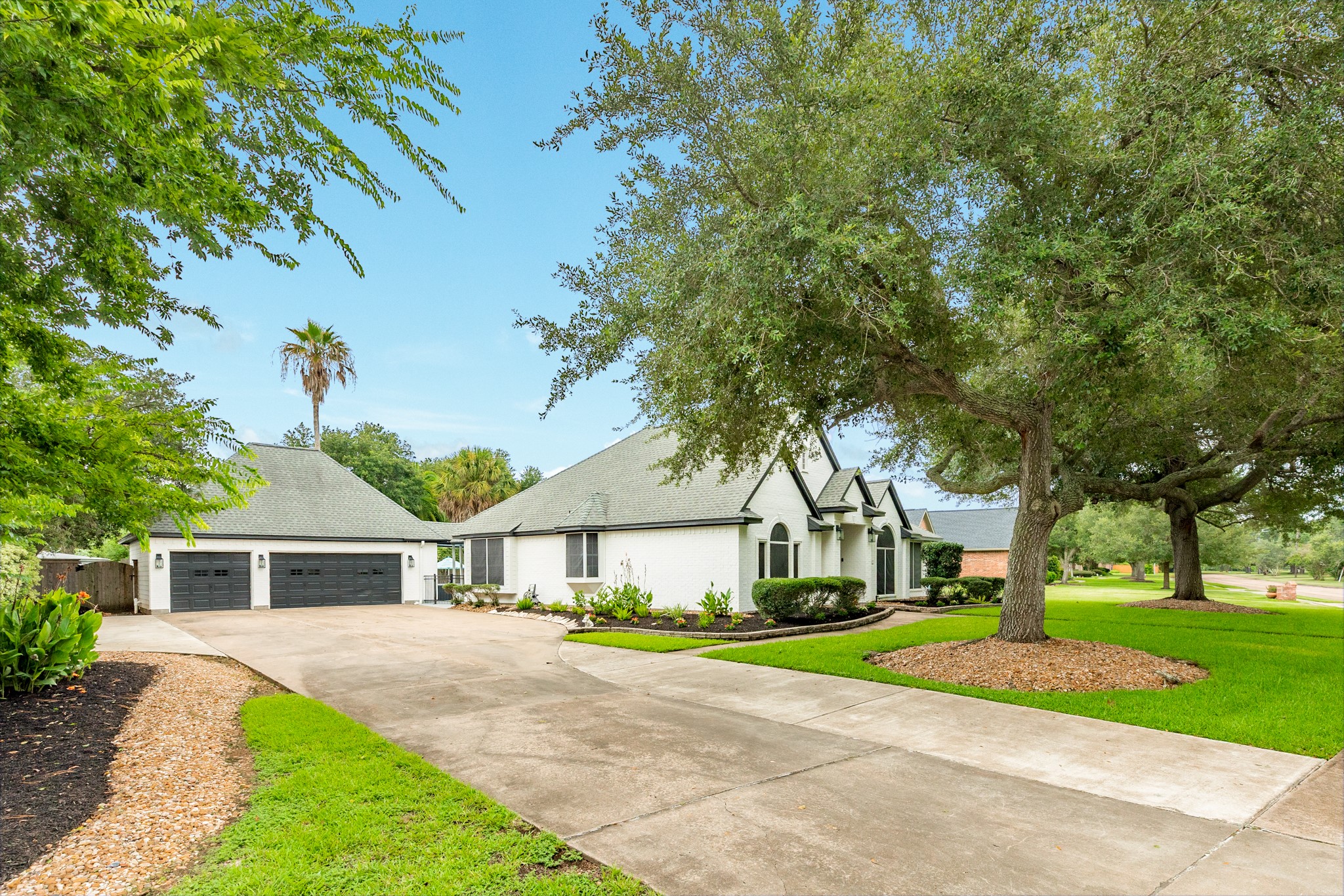 294 Timbercreek Drive Property Photo 4