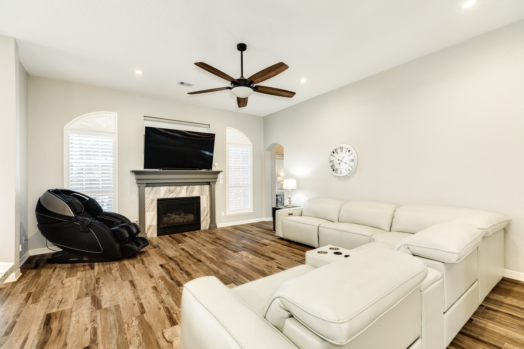294 Timbercreek Drive Property Photo 11