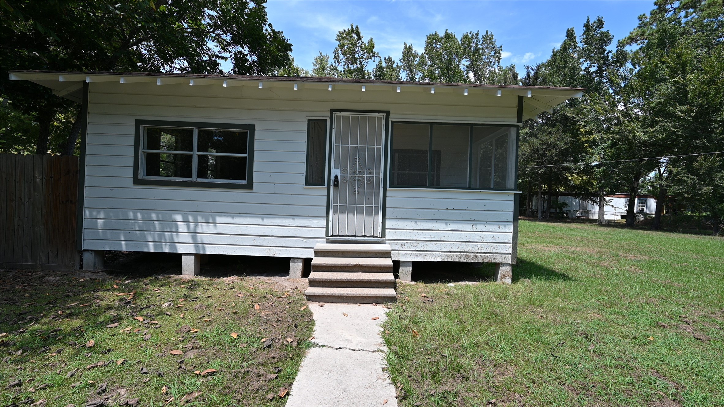 701 Clay Street Property Photo 2