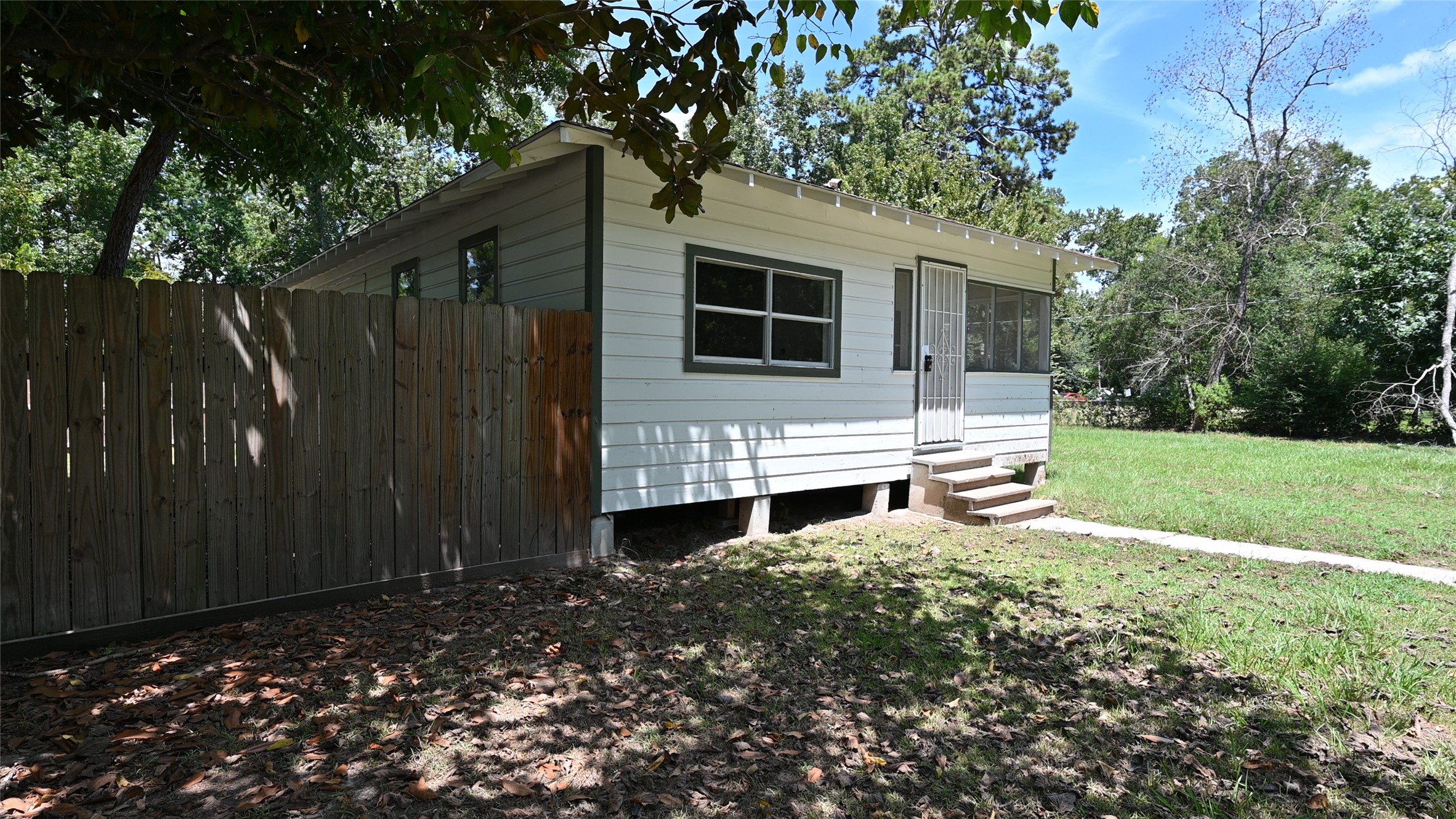 701 Clay Street Property Photo 3