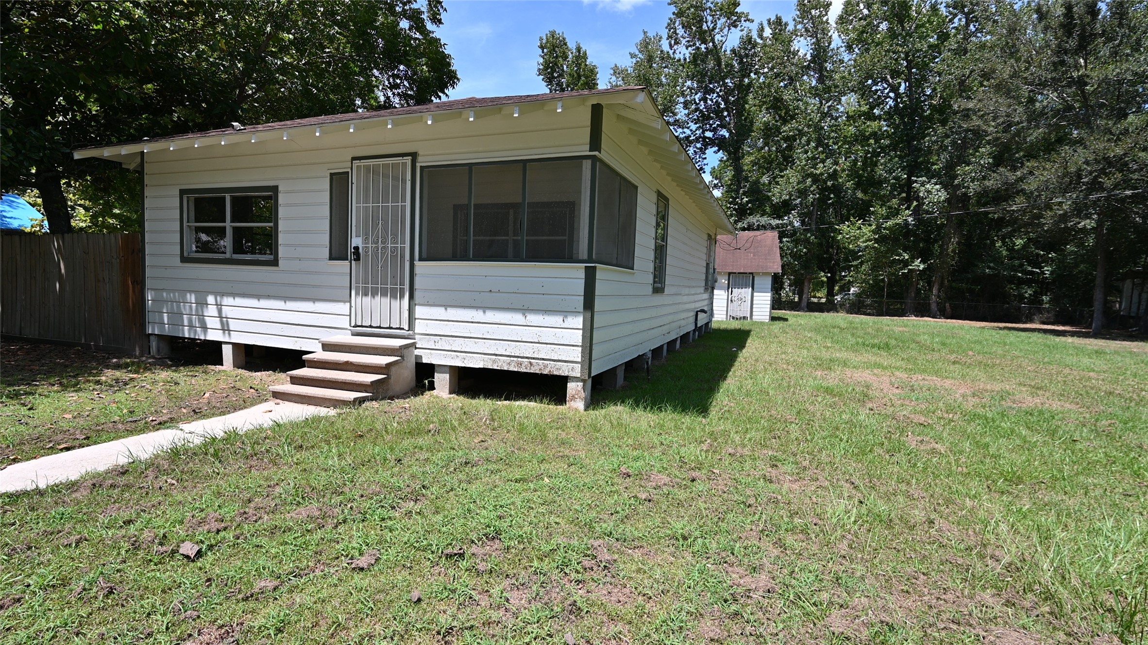 701 Clay Street Property Photo 4