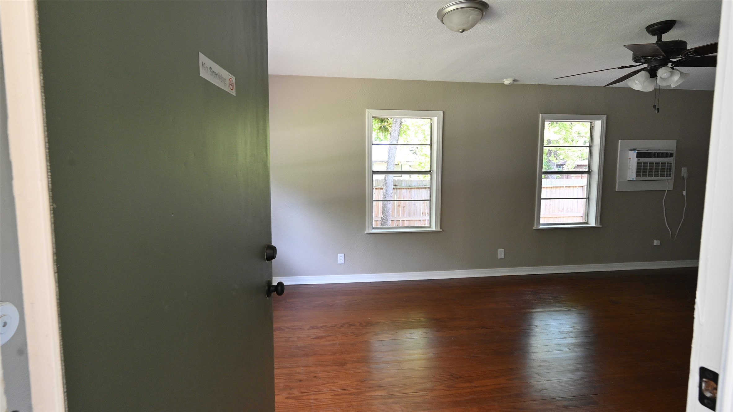 701 Clay Street Property Photo 15