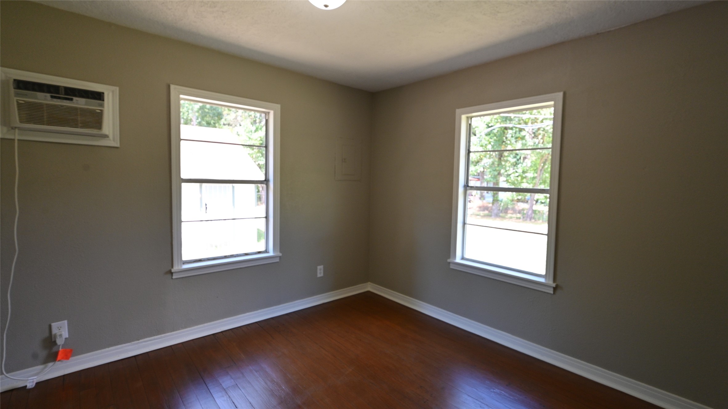 701 Clay Street Property Photo 24