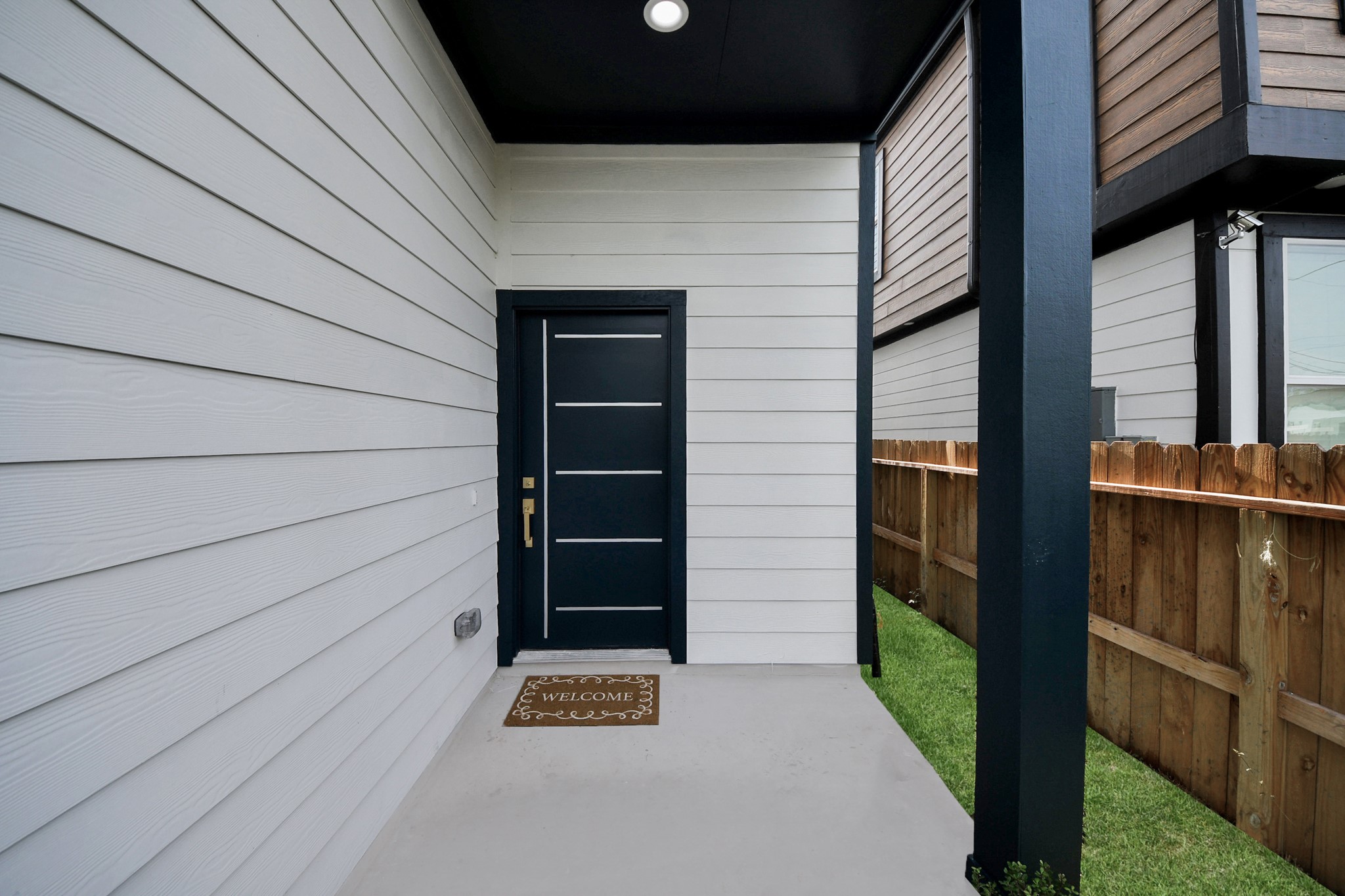8601 Amadwe Street B Property Photo 6
