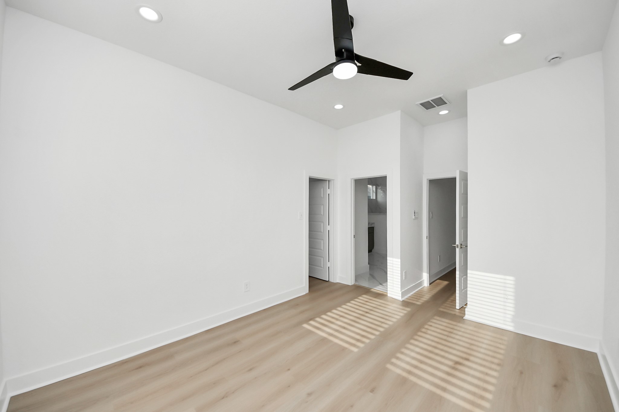 8601 Amadwe Street B Property Photo 21