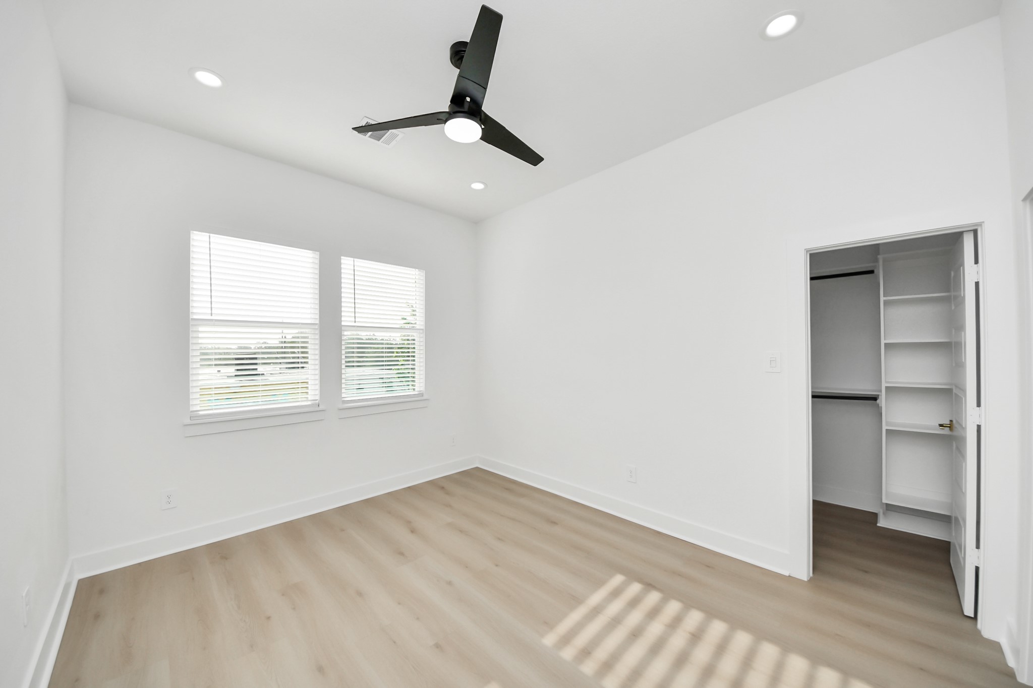 8601 Amadwe Street B Property Photo 22