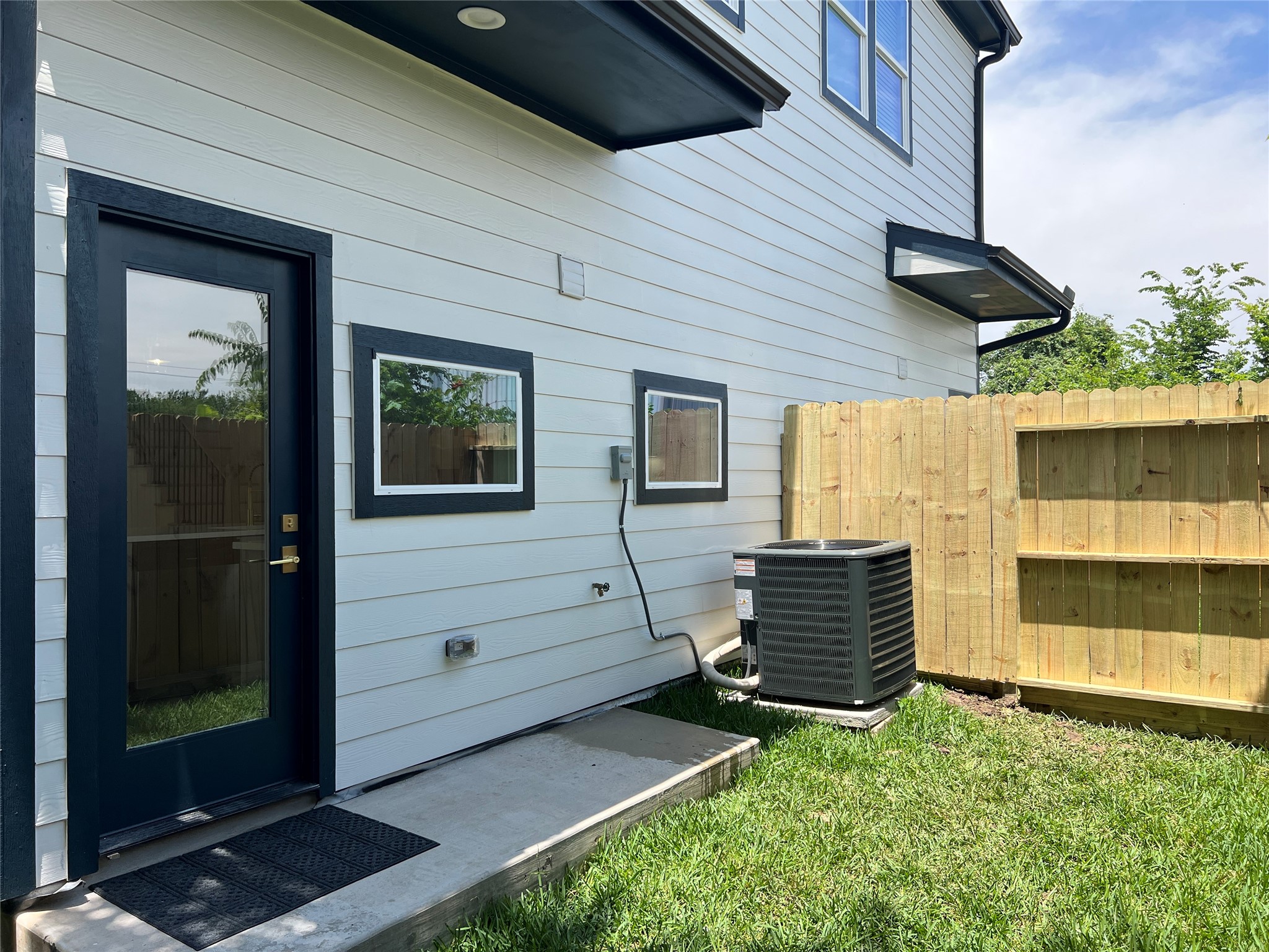 8601 Amadwe Street B Property Photo 34
